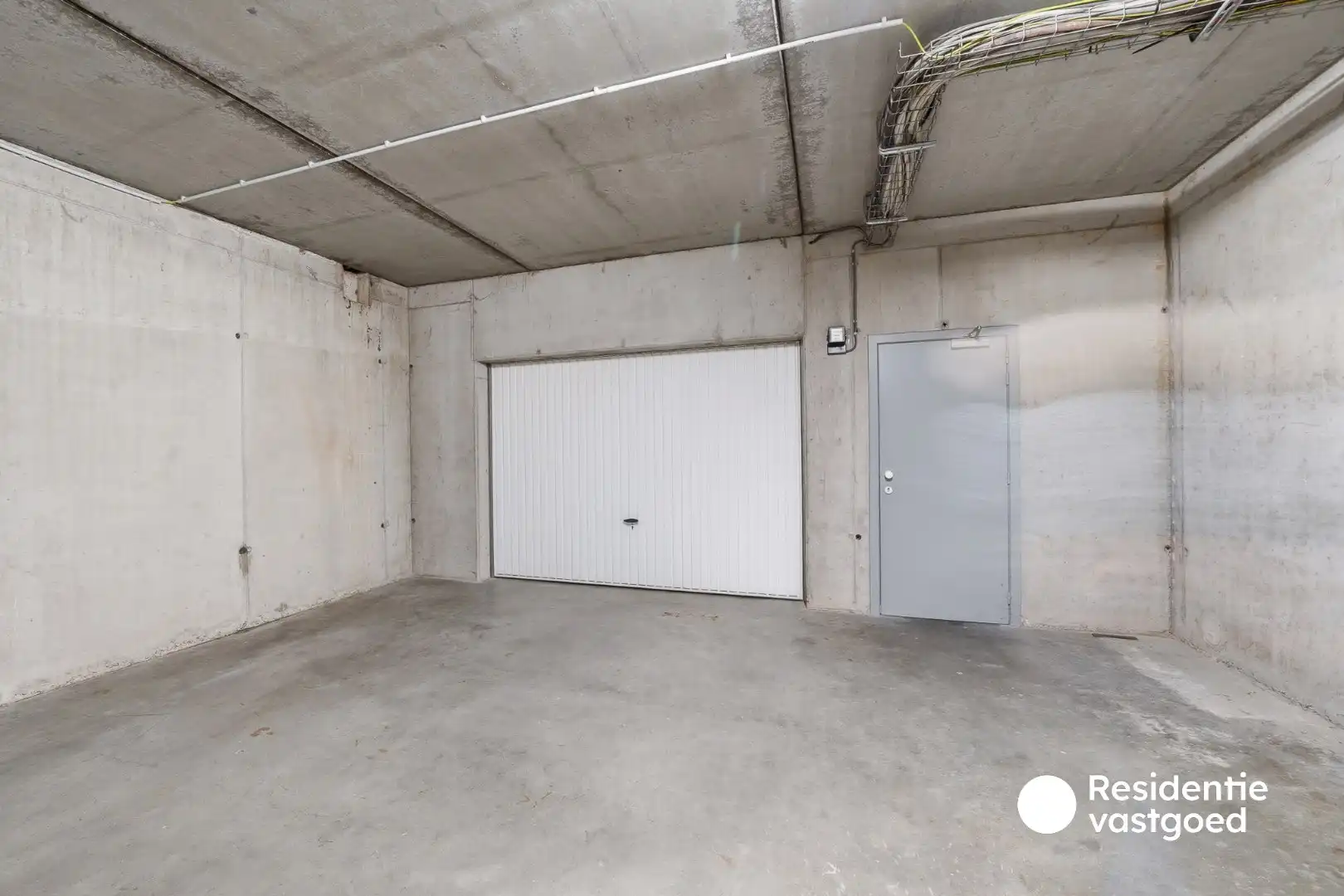 Ruim en lichtrijk duplexappartement met garage en twee terrassen in centrum Eernegem foto 23