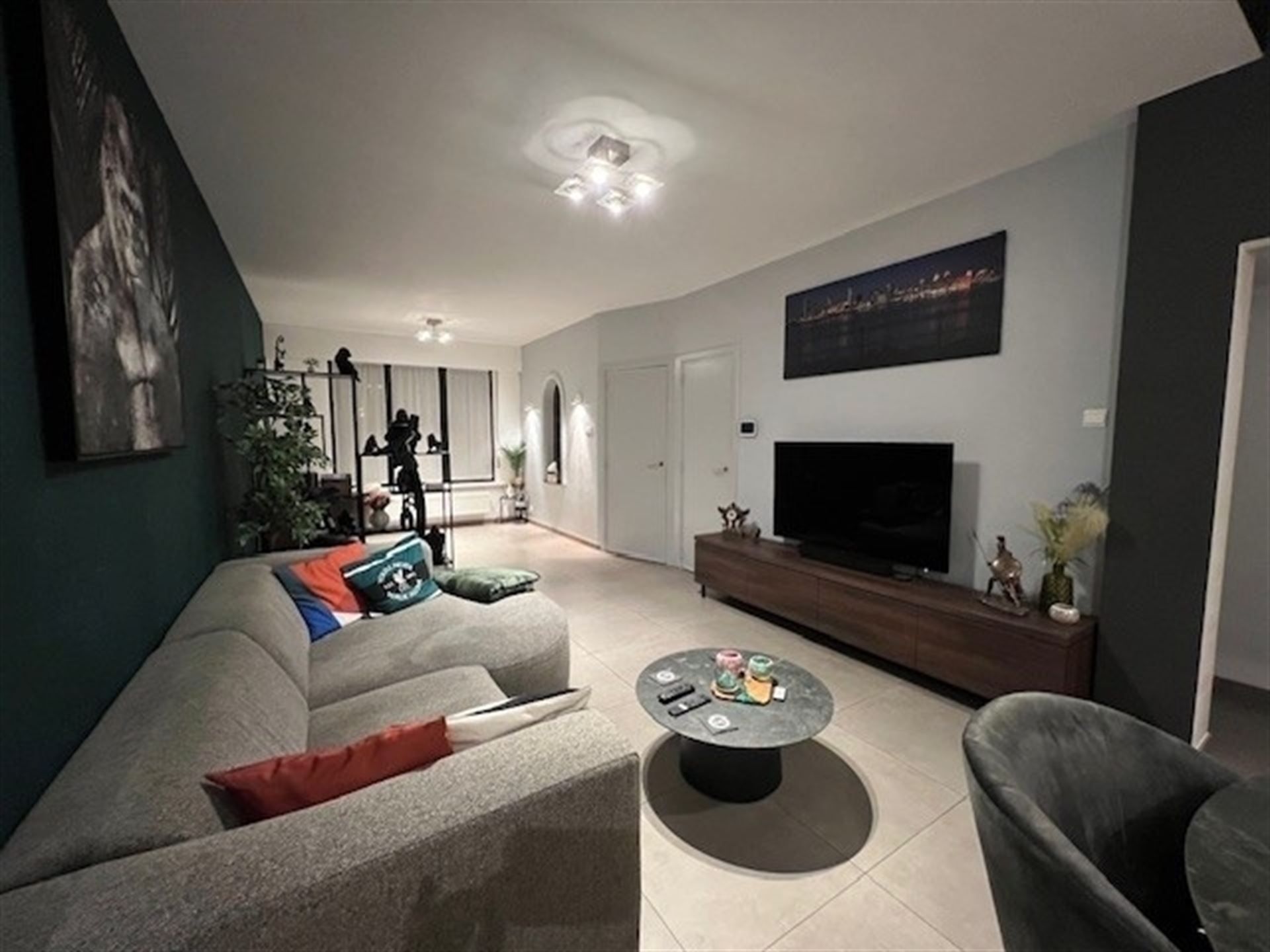 volledig vernieuwe woning nabij het centrum! foto 3