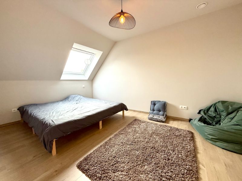 Recent duplex appartement met 2 slaapkamers en terras foto 15