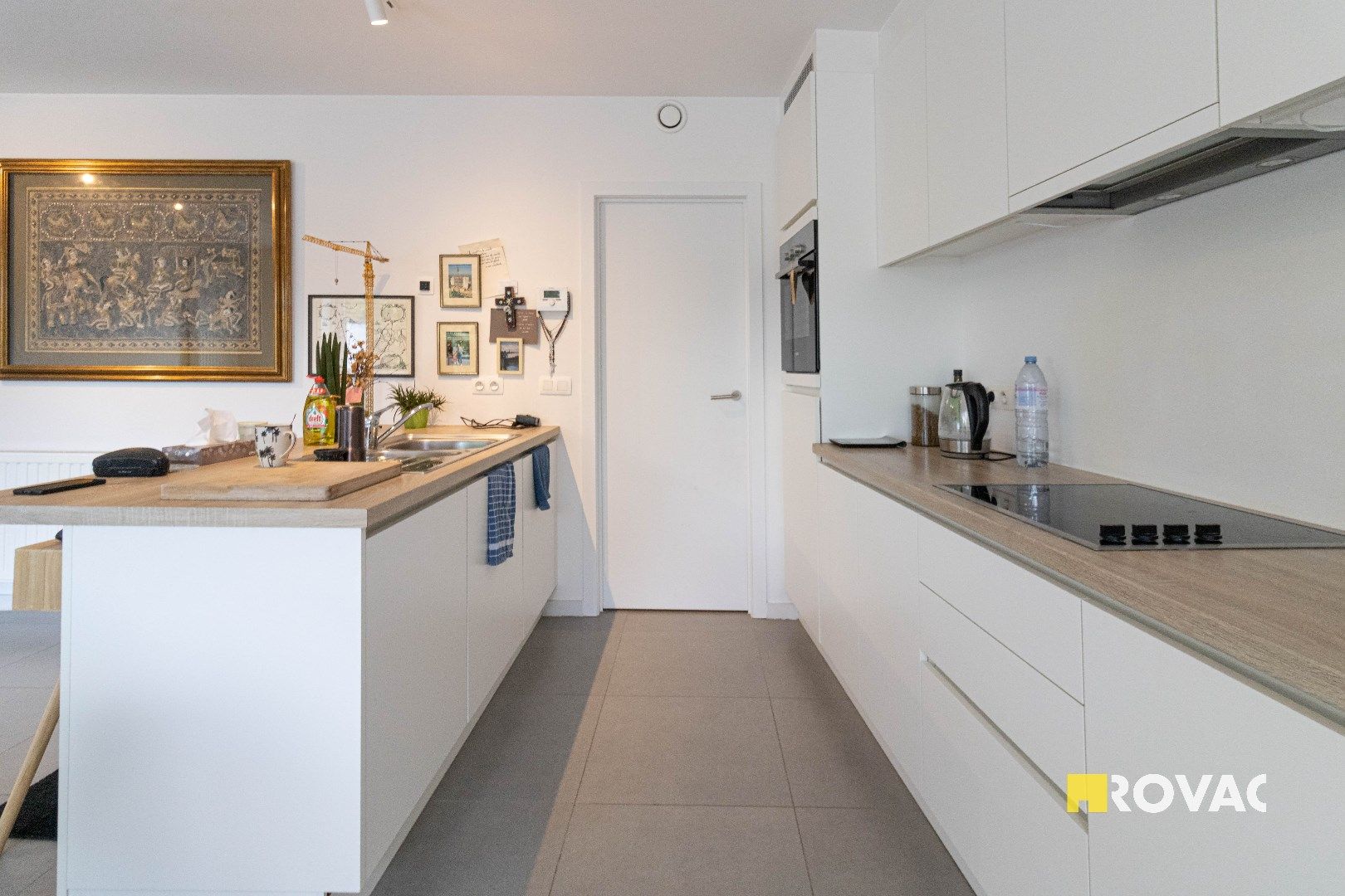 Rustig gelegen en instapklaar nieuwbouwappartement (93 m²) met ruim zonneterras (30 m²) en private autostaanplaats! foto 9