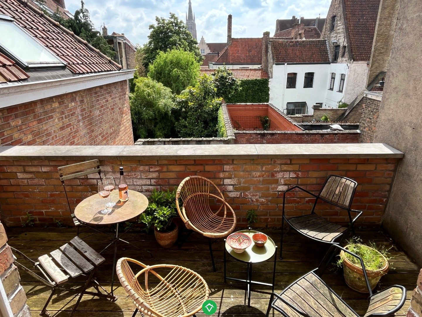 Tof en welgelegen duplex-appartement met boventerras, open zicht op OLV-kerk foto 2