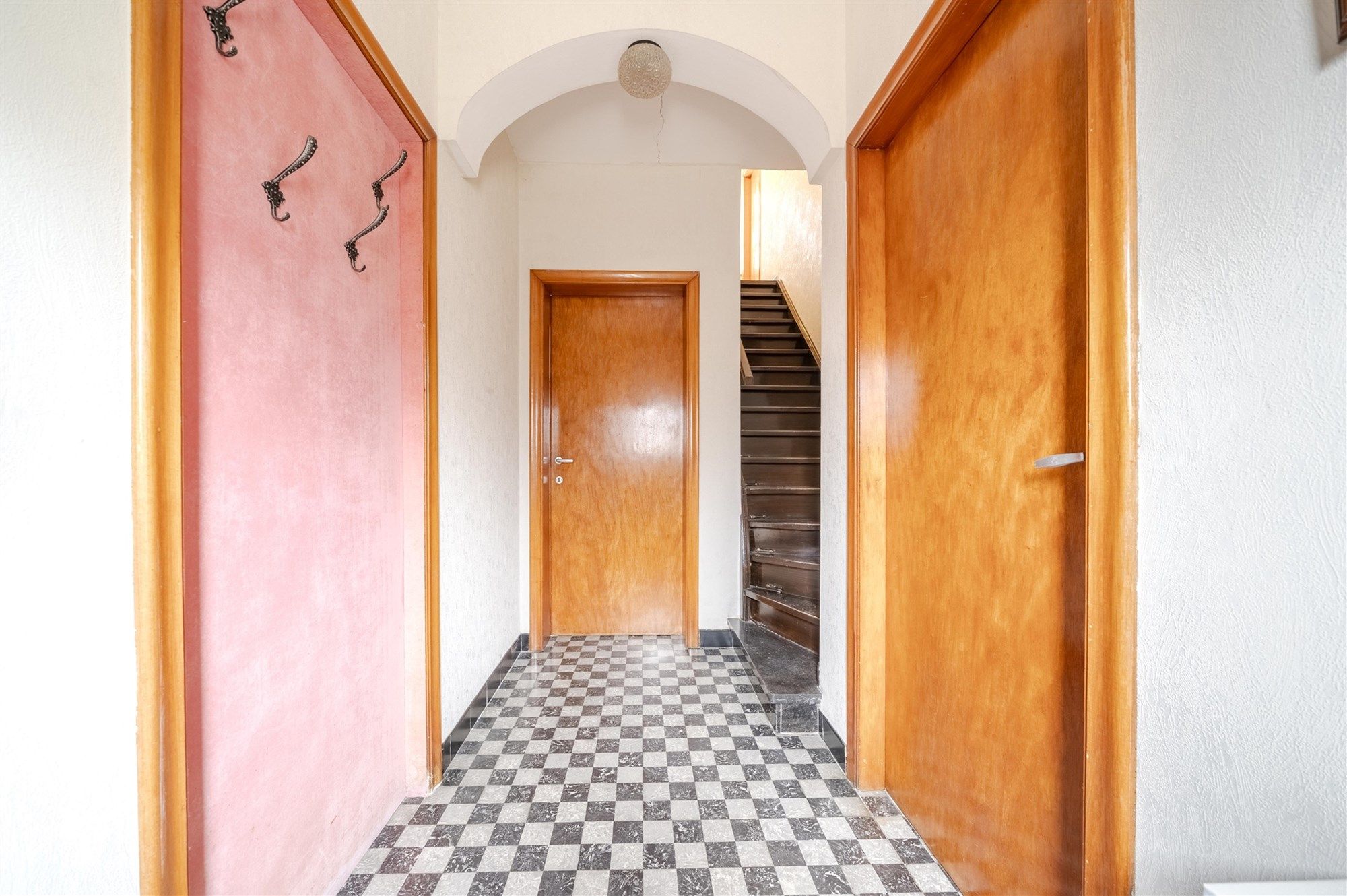 Vrijstaande woning met bijgebouw foto 4