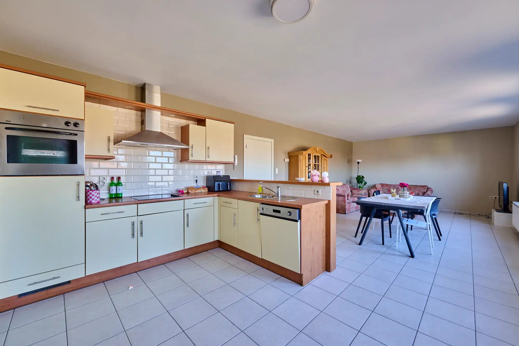 TE KOOP Dilsen-Stokkem: bedrijfsgebouw met appartementen foto 18