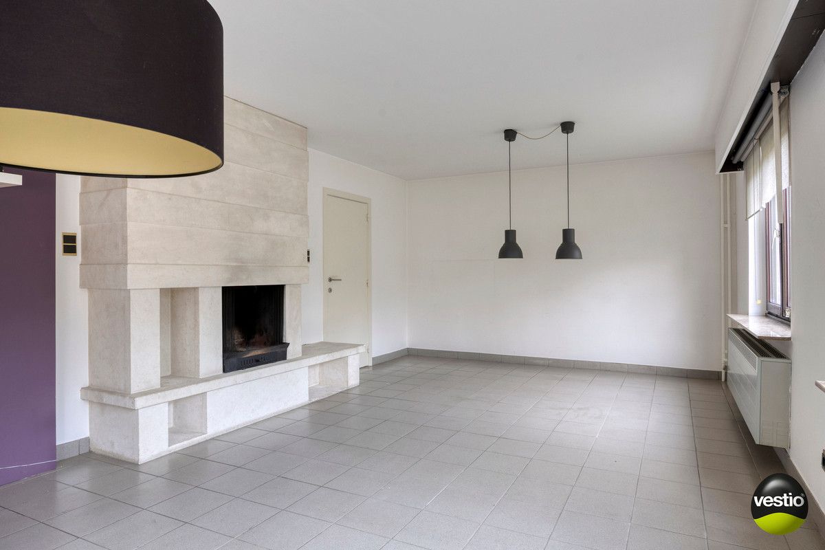 RUSTIG GELEGEN HALF VRIJSTAANDE WONING OP 4A5CA STADSRAND BILZEN. foto 7