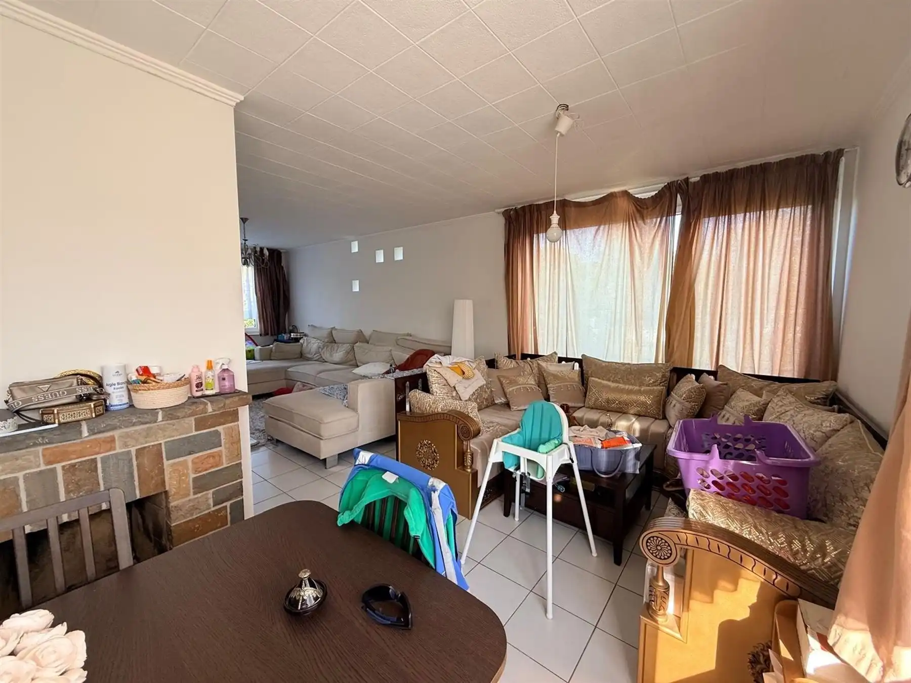 RESIDENTIEEL GELEGEN 3-GEVEL WONING VLAKBIJ NAVO! foto 4