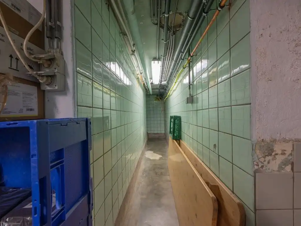 Stijlvol ingerichte woning met handelsruimte in gesloten bebouwing foto 44