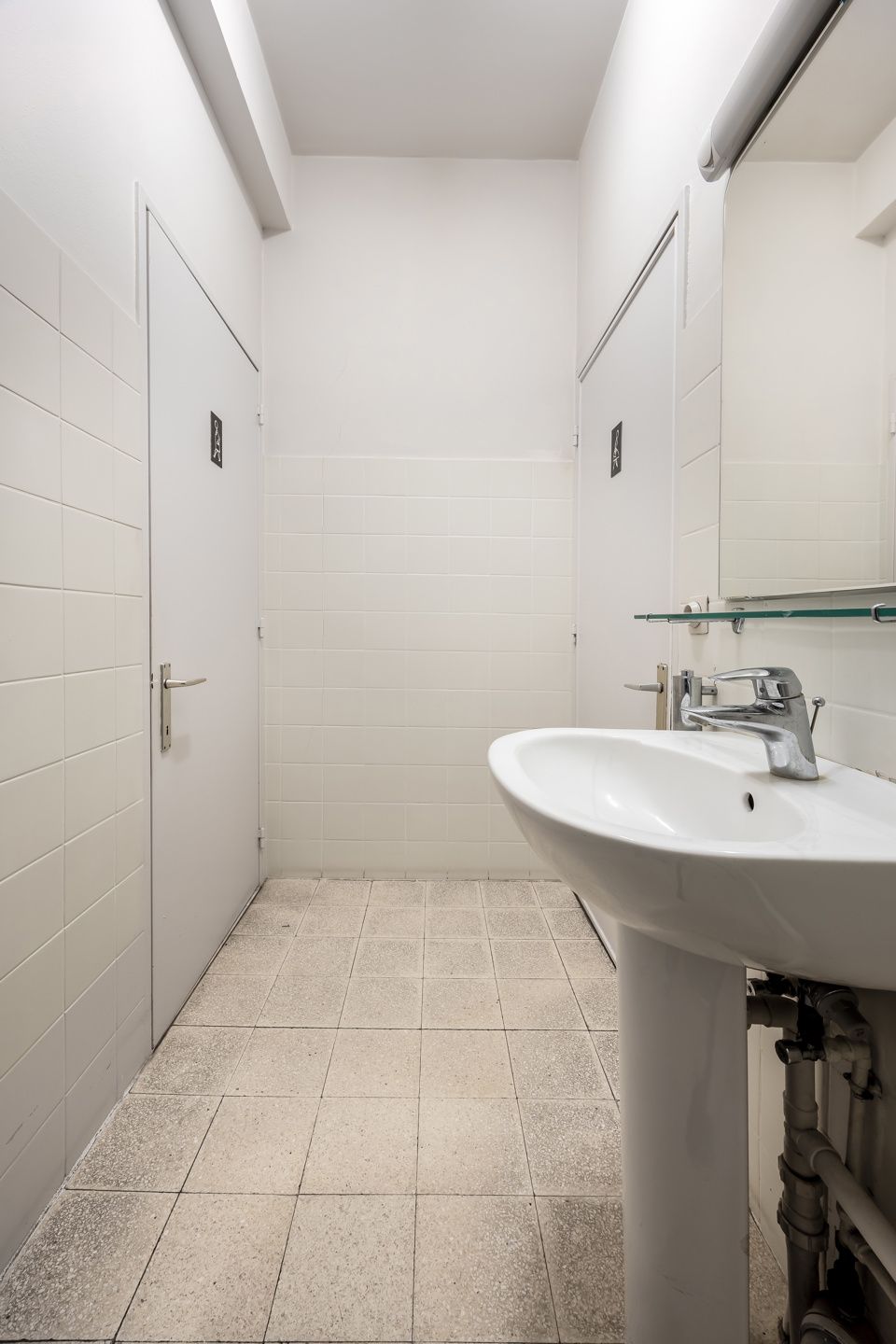 Commercieel handelspand (236m²) op centrale ligging foto 25