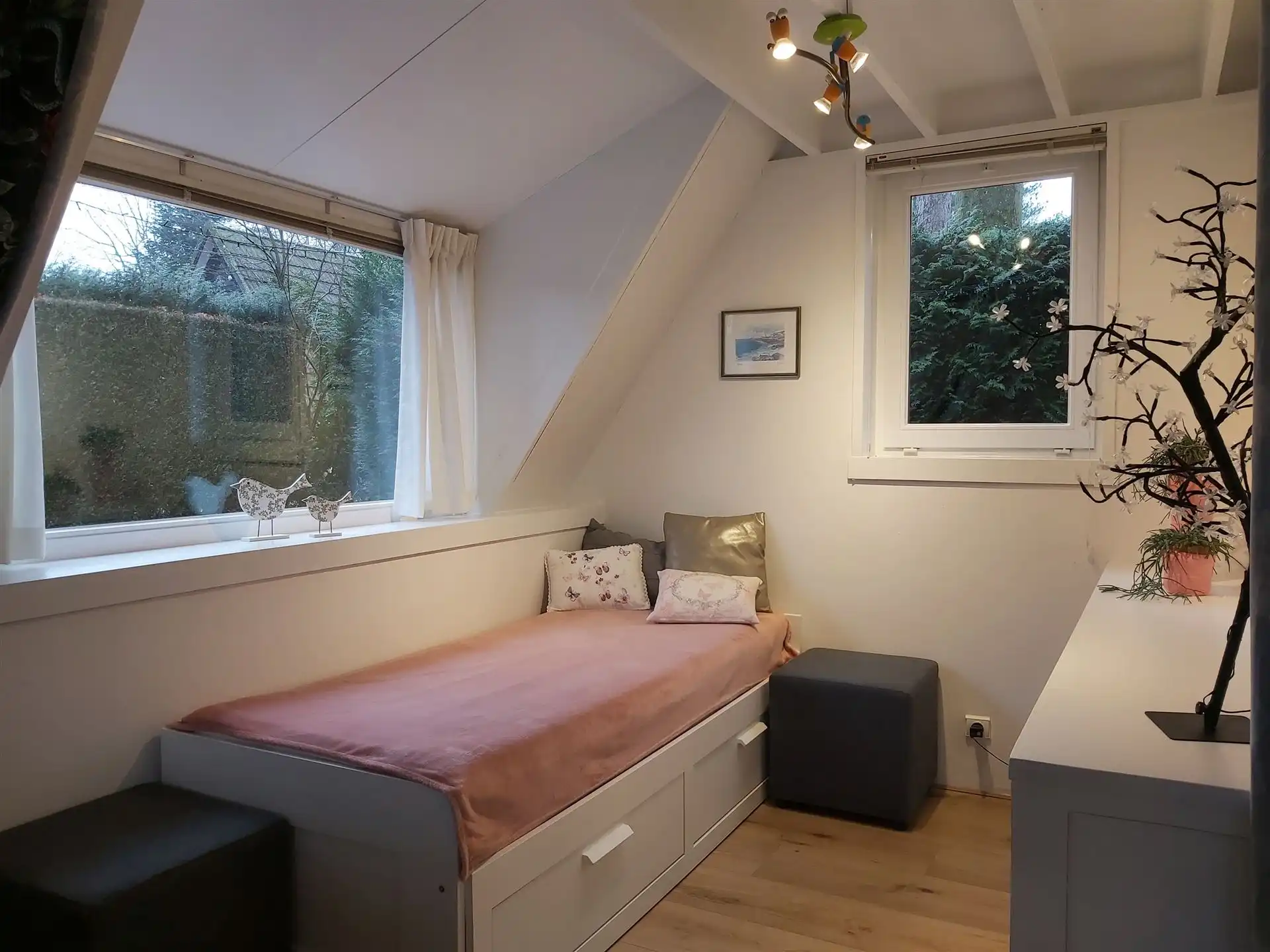 Vakantiewoning met 2 slaapkamers en ruime tuin op vakantiedomein Sonnevijver te Rekem! foto 4