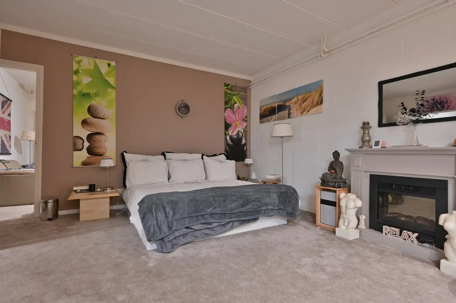 Exclusieve, compleet ingerichte bungalow op unieke bosrijke ligging, met prachtig overdekt terras en ruime kelder foto 26