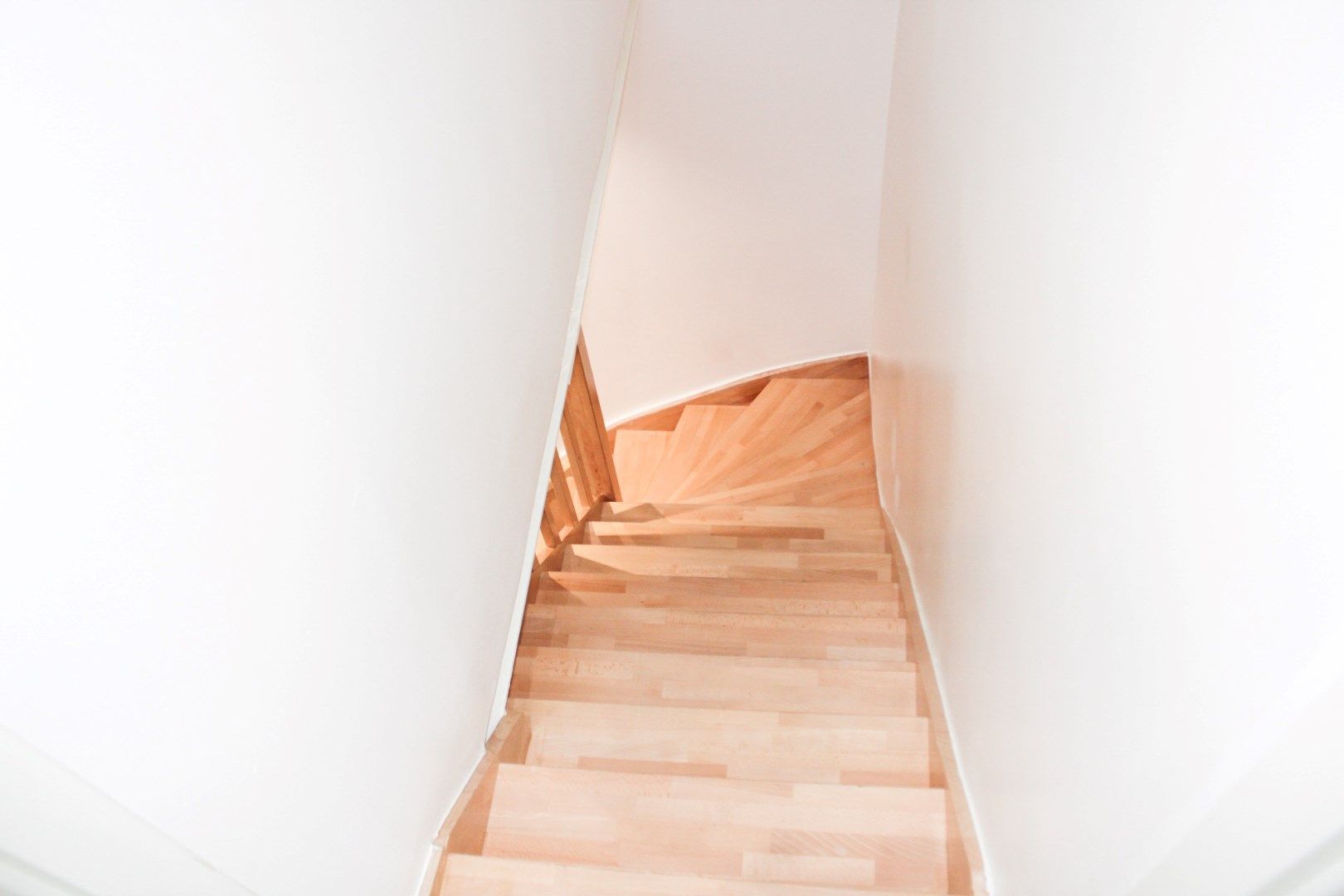 Instapklare woning in het hart van Sint-Niklaas met 5 slaapkamers en inpandige garage foto 11