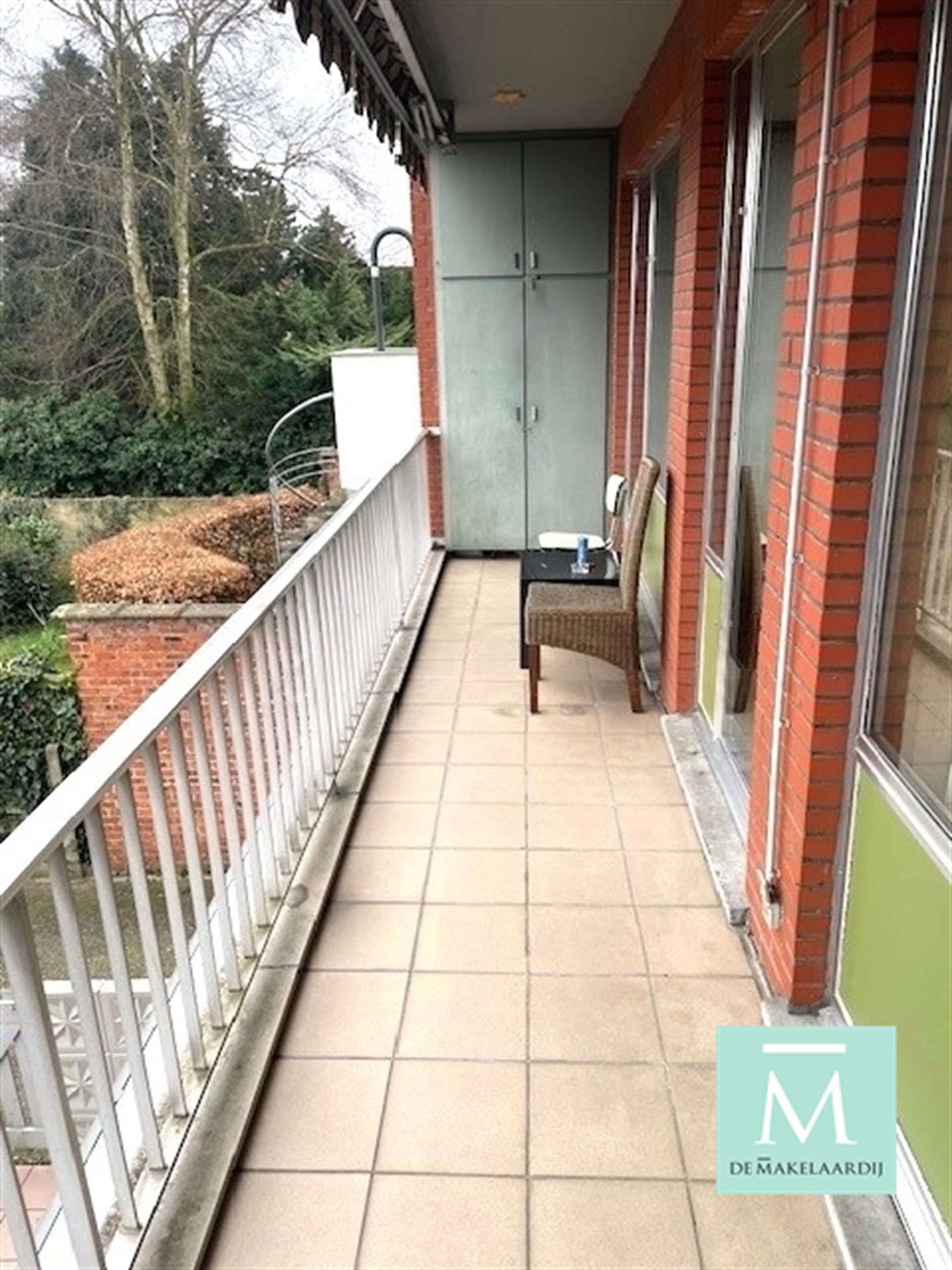 Ruim appartement met 3 slaapkamers, terras en garage! foto 9