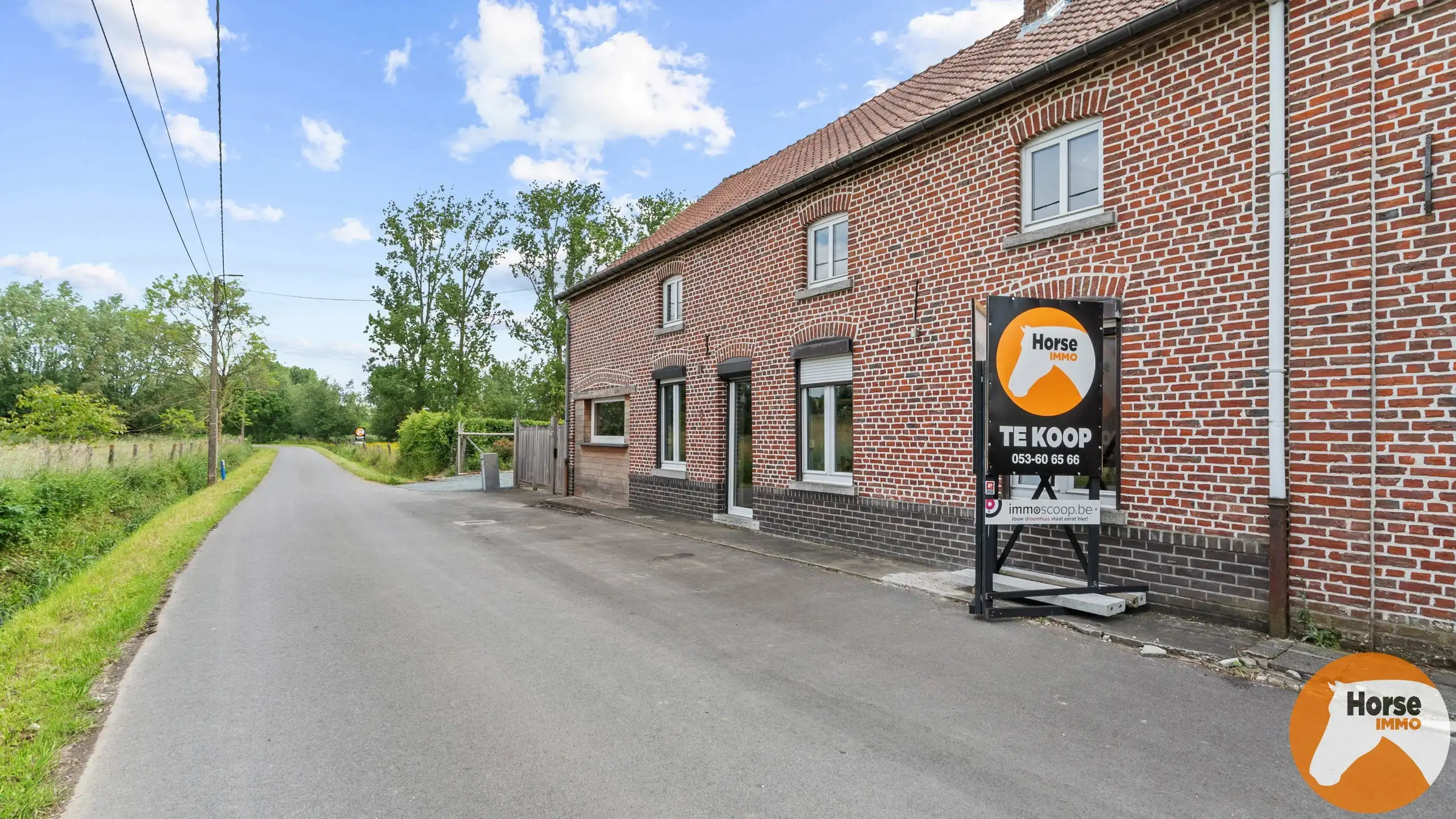 HERNE - Gerenoveerde woning met hangar op +-75a foto 2