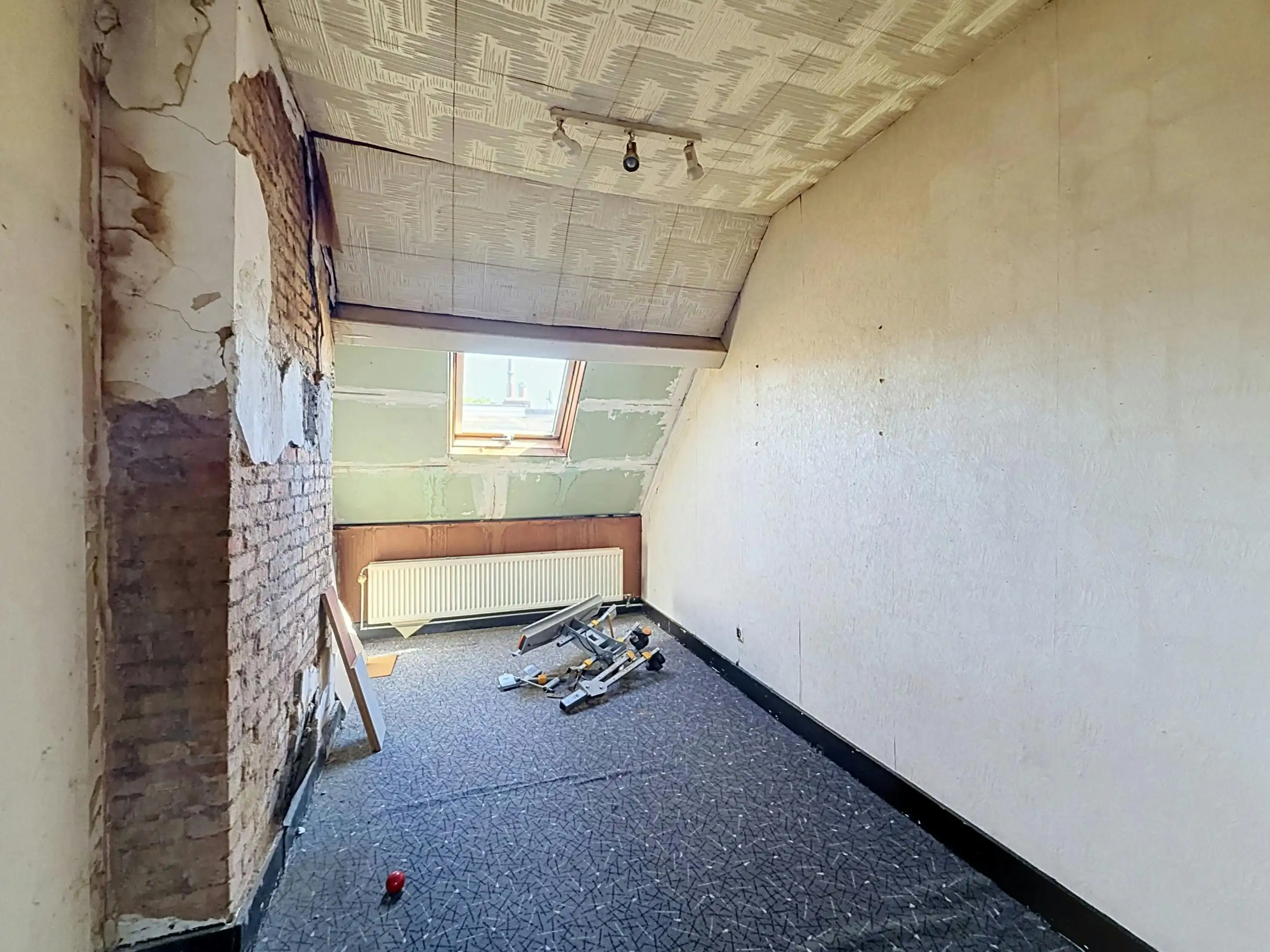 Te renoveren woning met 5 slaapkamers vlakbij Rivierenhof  foto 19