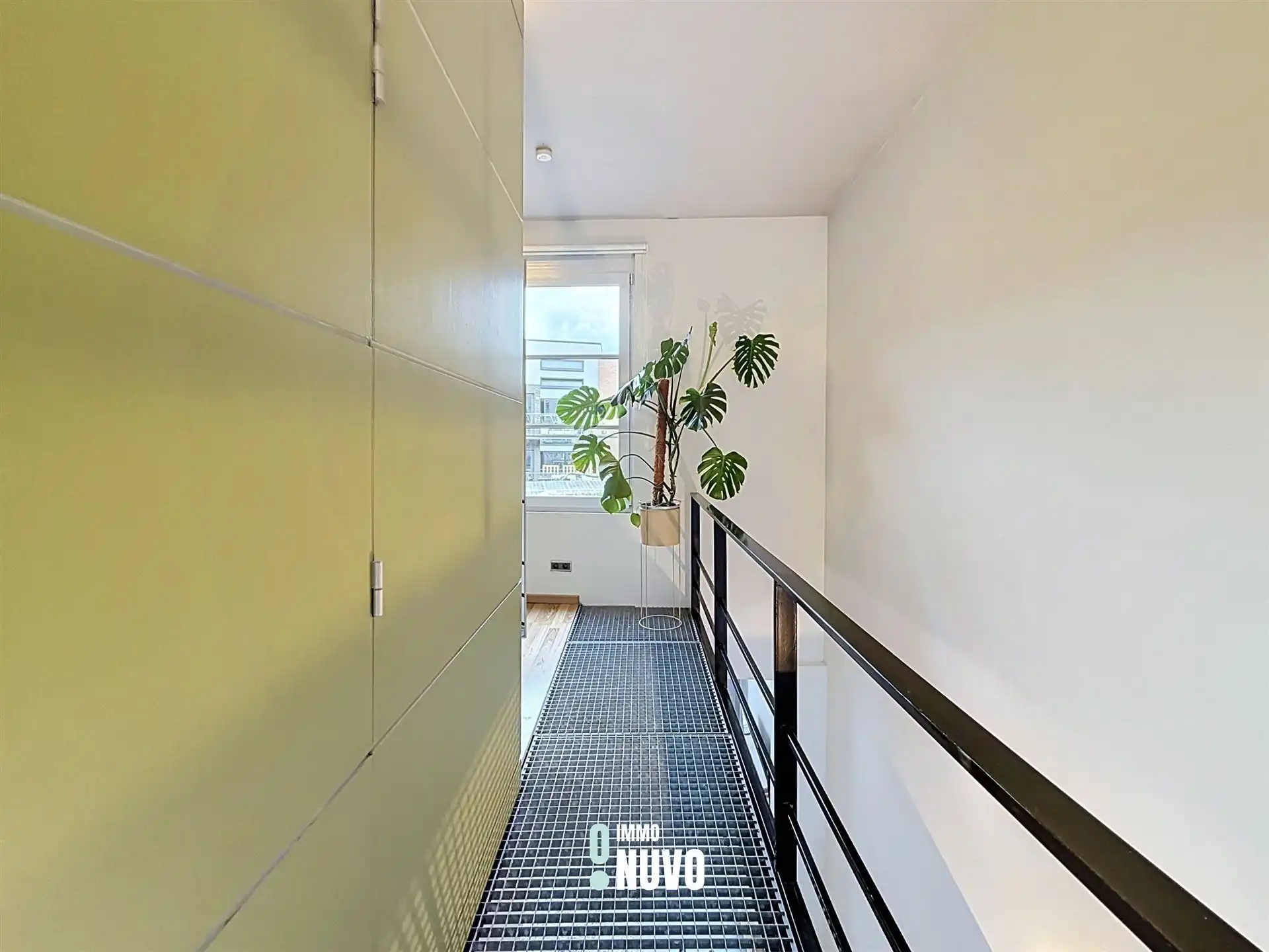 Instapklare woning met gezellige stadstuin foto 8