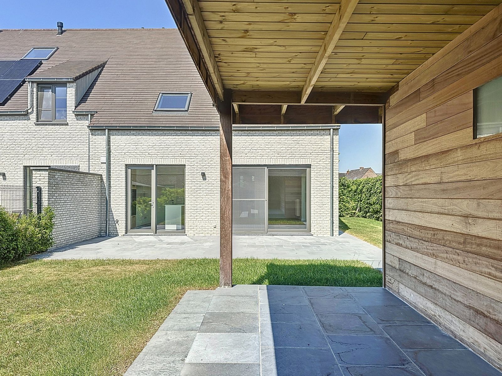 Luxueus afgewerkte driegevel-villa met 5 slaapkamers foto 29