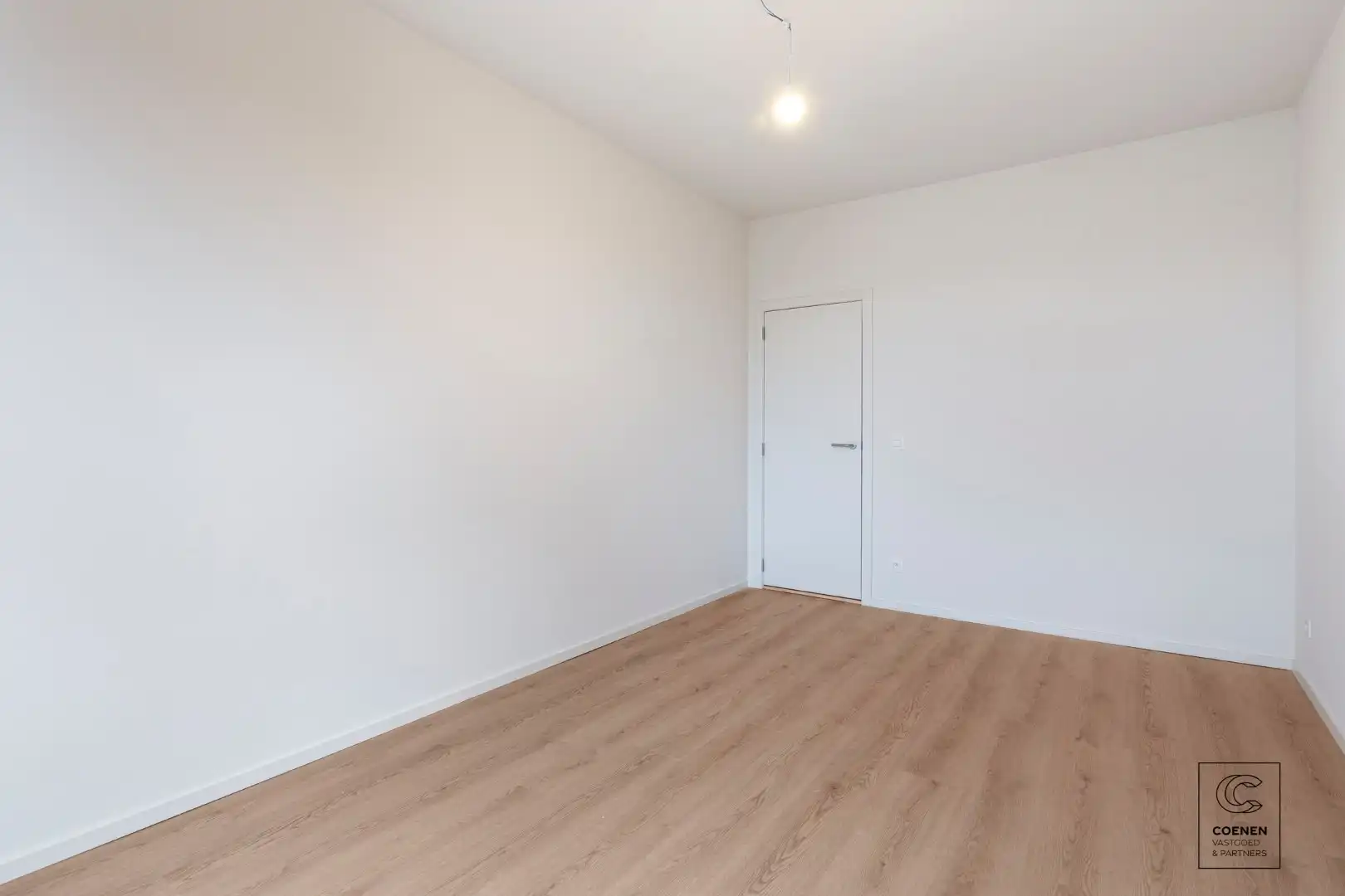 Prachtig gerenoveerd appartement van 87 m² op centrale ligging te Wilrijk! foto 12