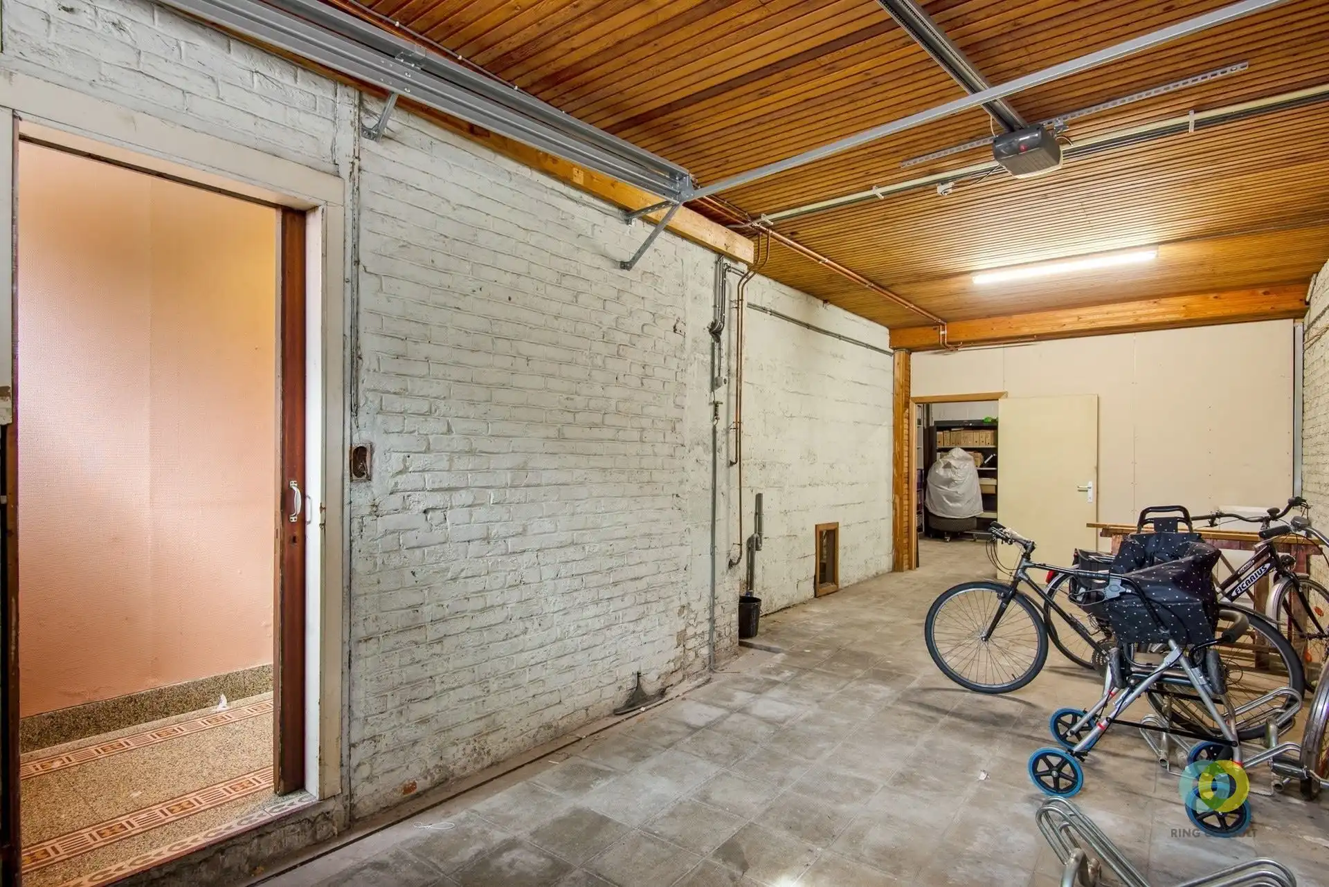 **IN OPTIE** Bel-étage woning met grote garage foto 15
