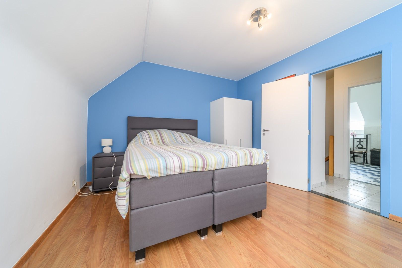 Gezellig en ruim duplex-appartement in centrum Aalst foto 8
