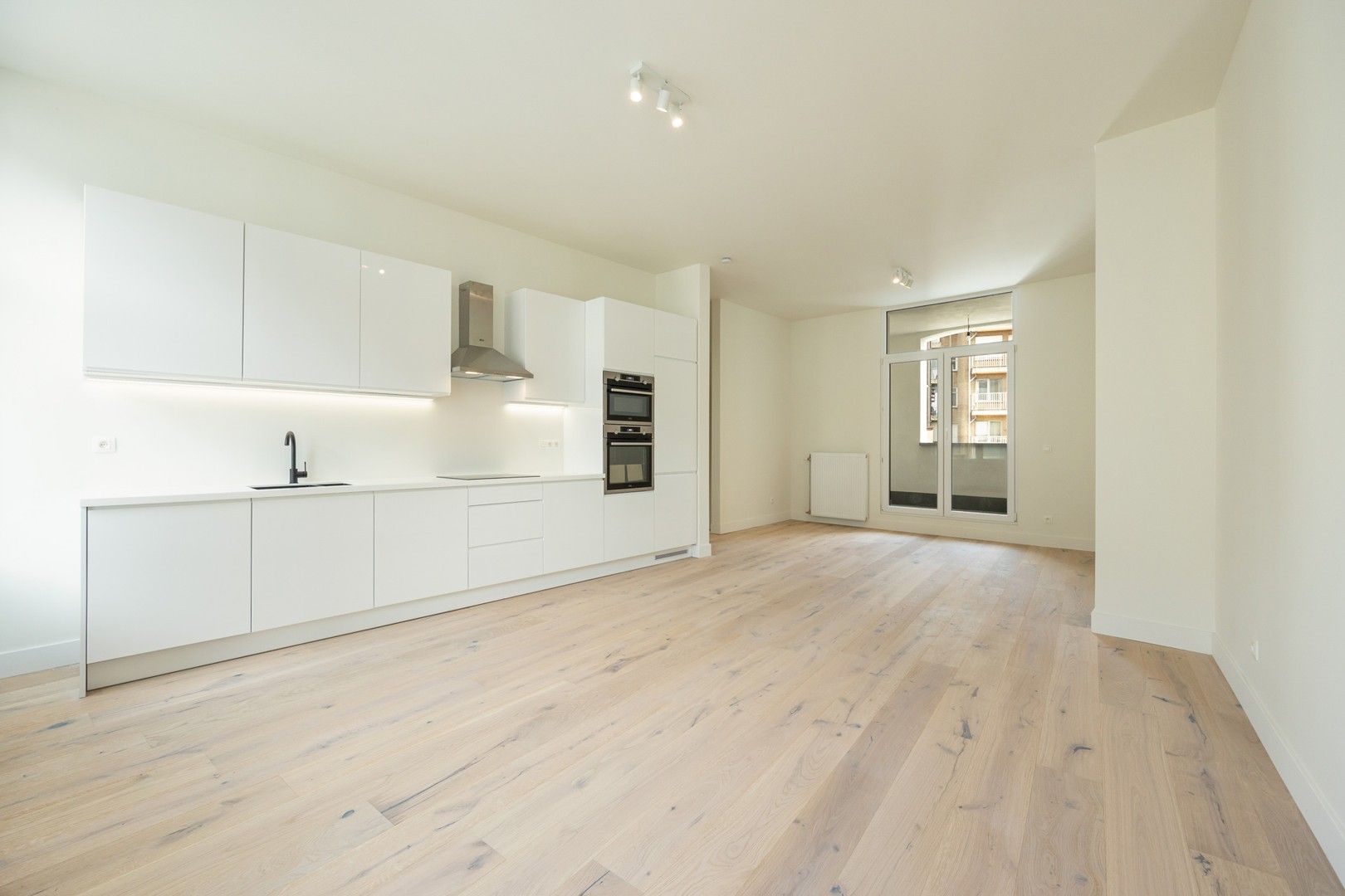 APPARTEMENT MET TERRAS foto 3