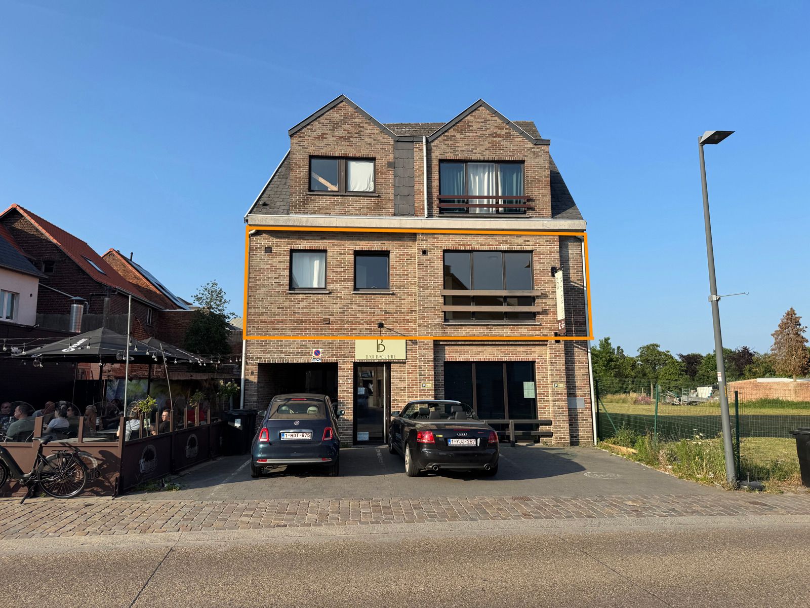 Te huur: appartement met ruim terras op het dorp in Moorsel foto {{pictureIndex}}