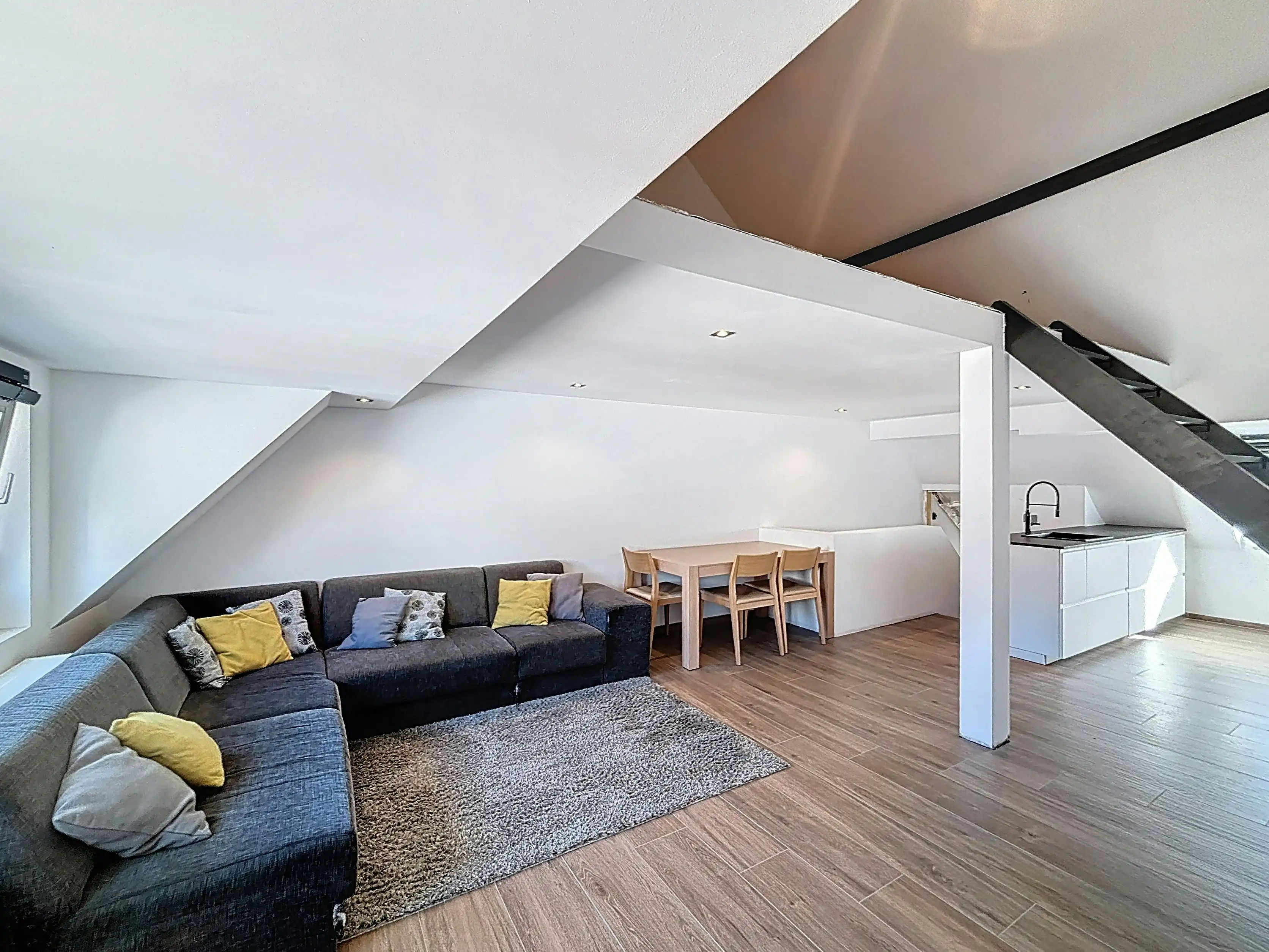 Centraal gelegen rijwoning te koop te Blankenberge foto 6