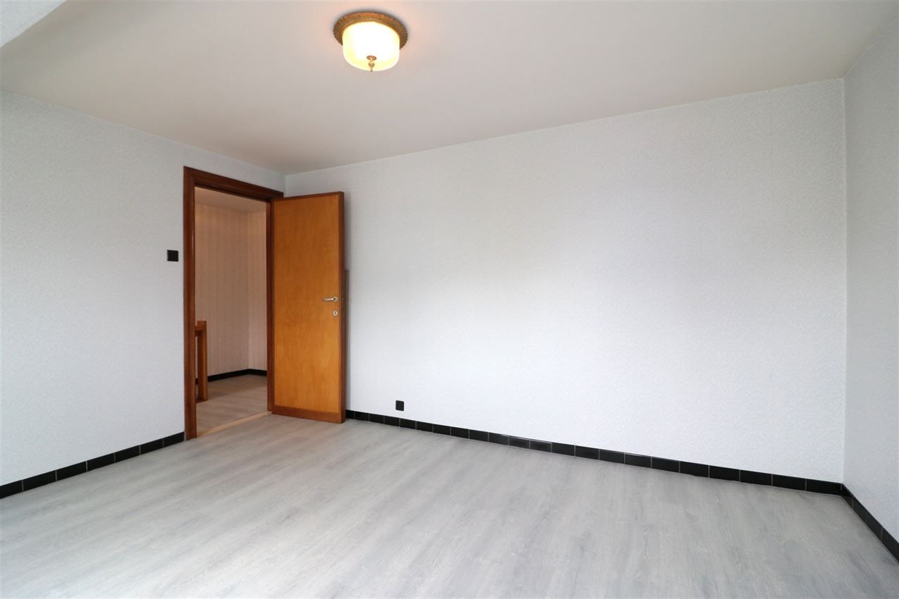 degelijke woning (3 slpk) op 11 a 95 ca foto 25