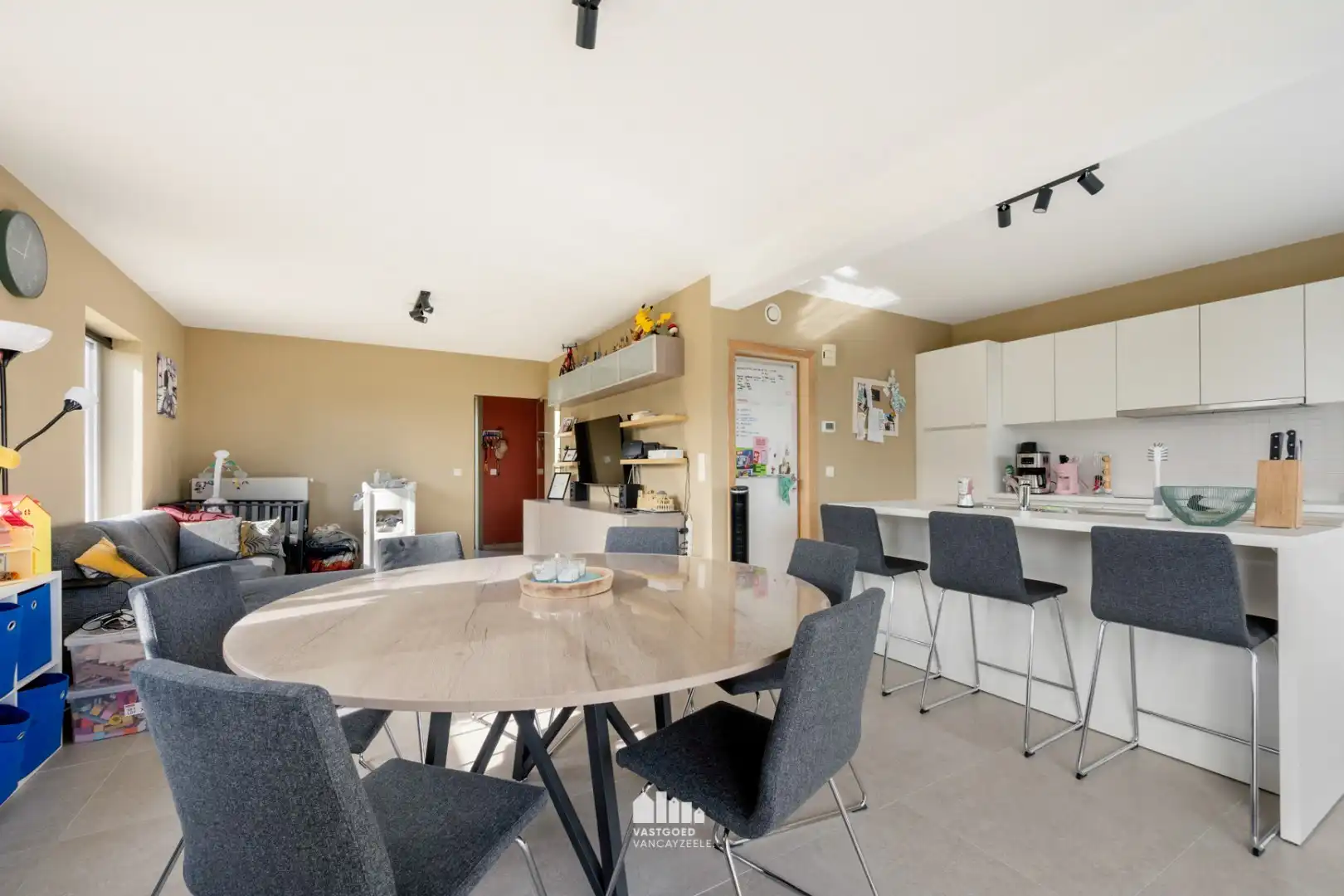 Recente halfopen woning (bj:2023) met landelijk uitzicht in Wijtschate foto 8