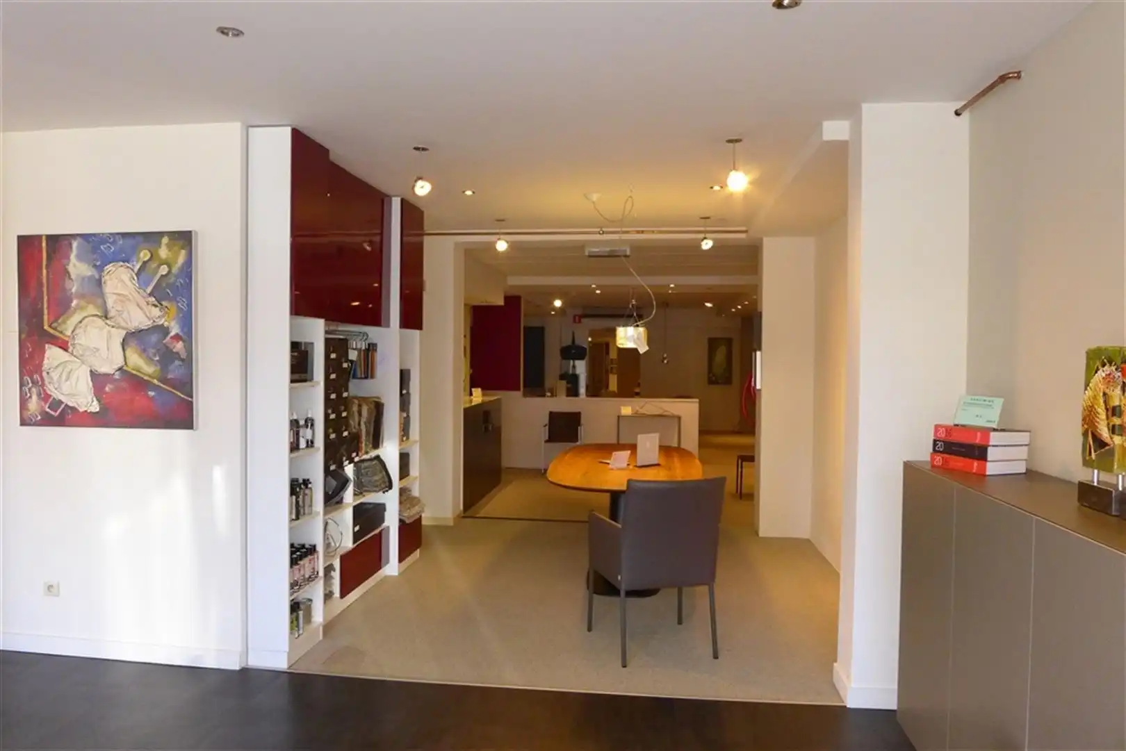 Kantoorgebouw foto 7