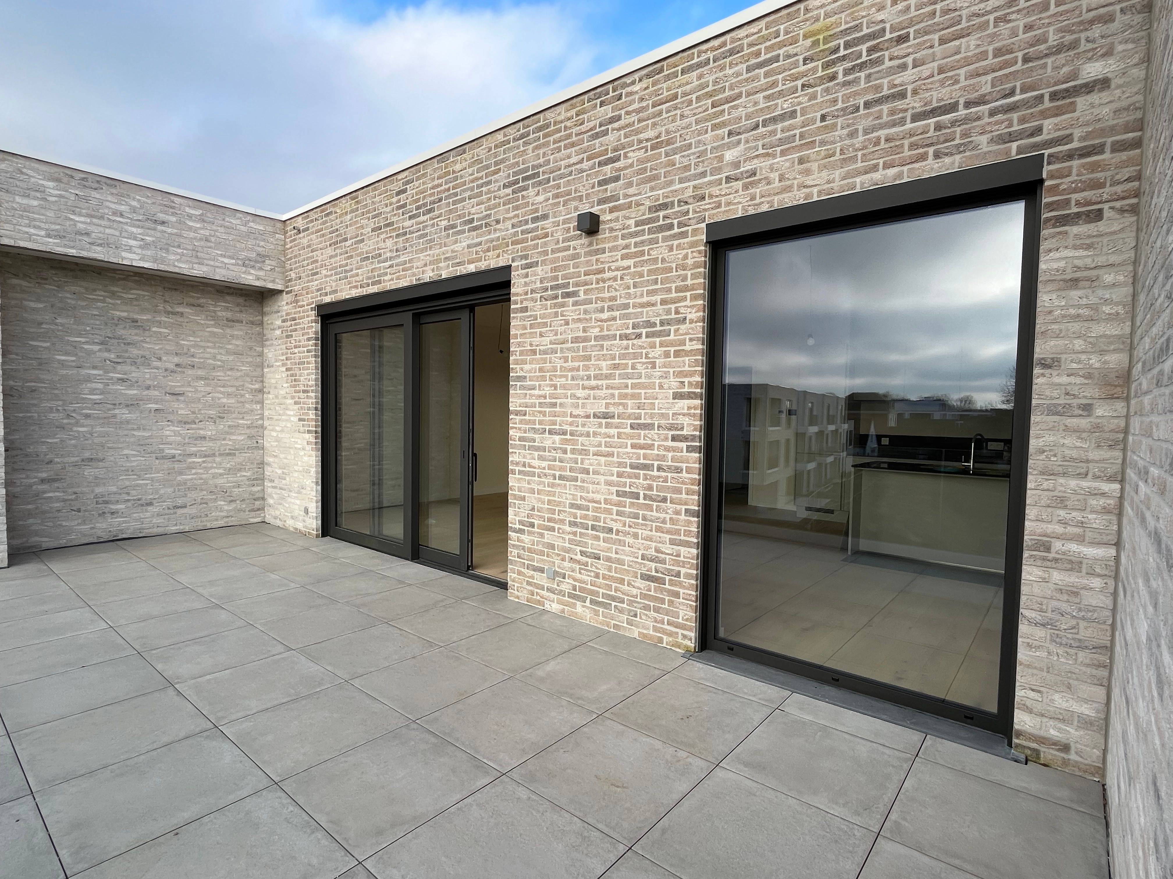 Zonovergoten nieuwbouw appartement + garage foto 10