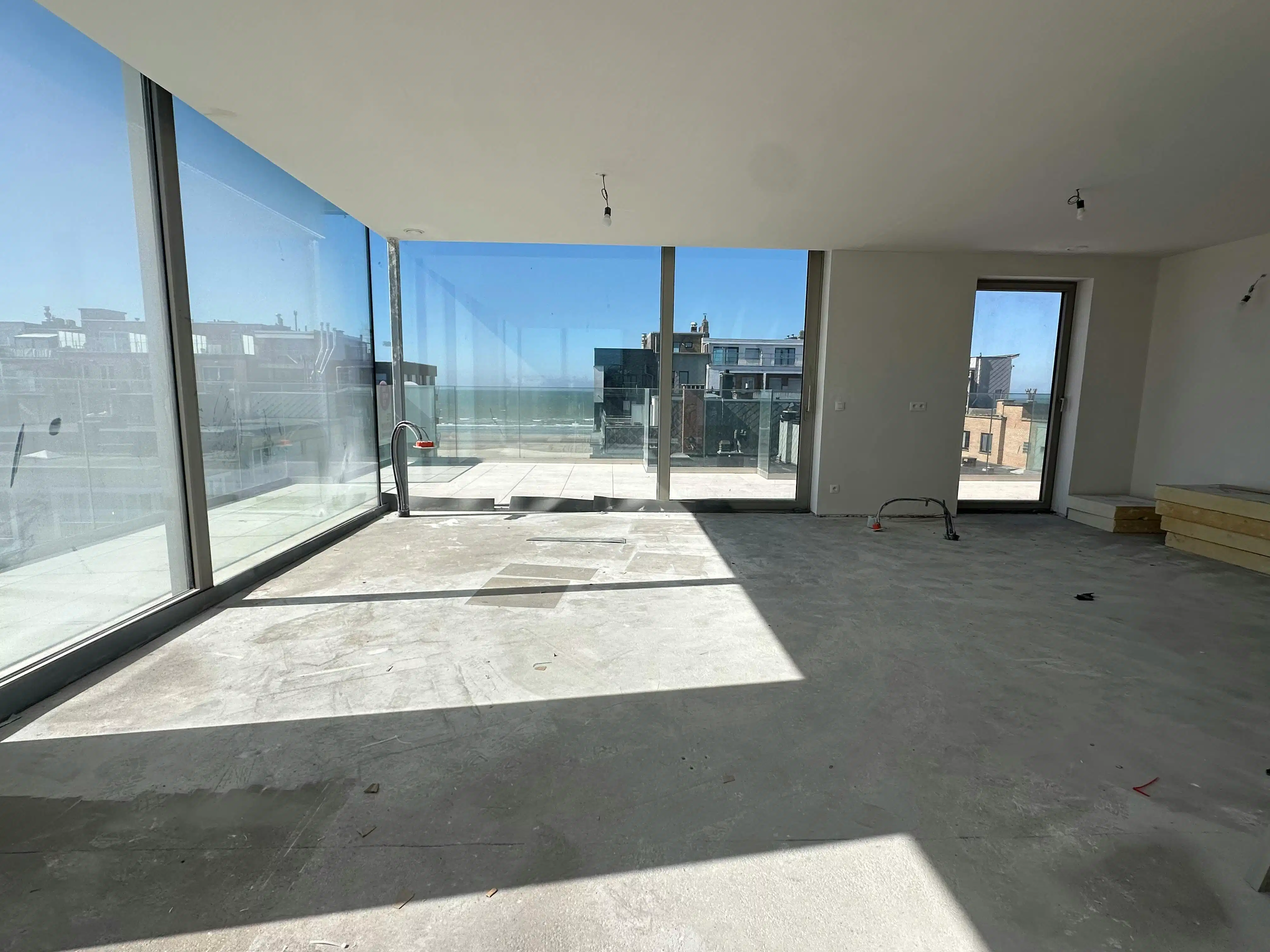 Exclusieve penthouse met 3 slaapkamers en frontaal zeezicht! foto 7