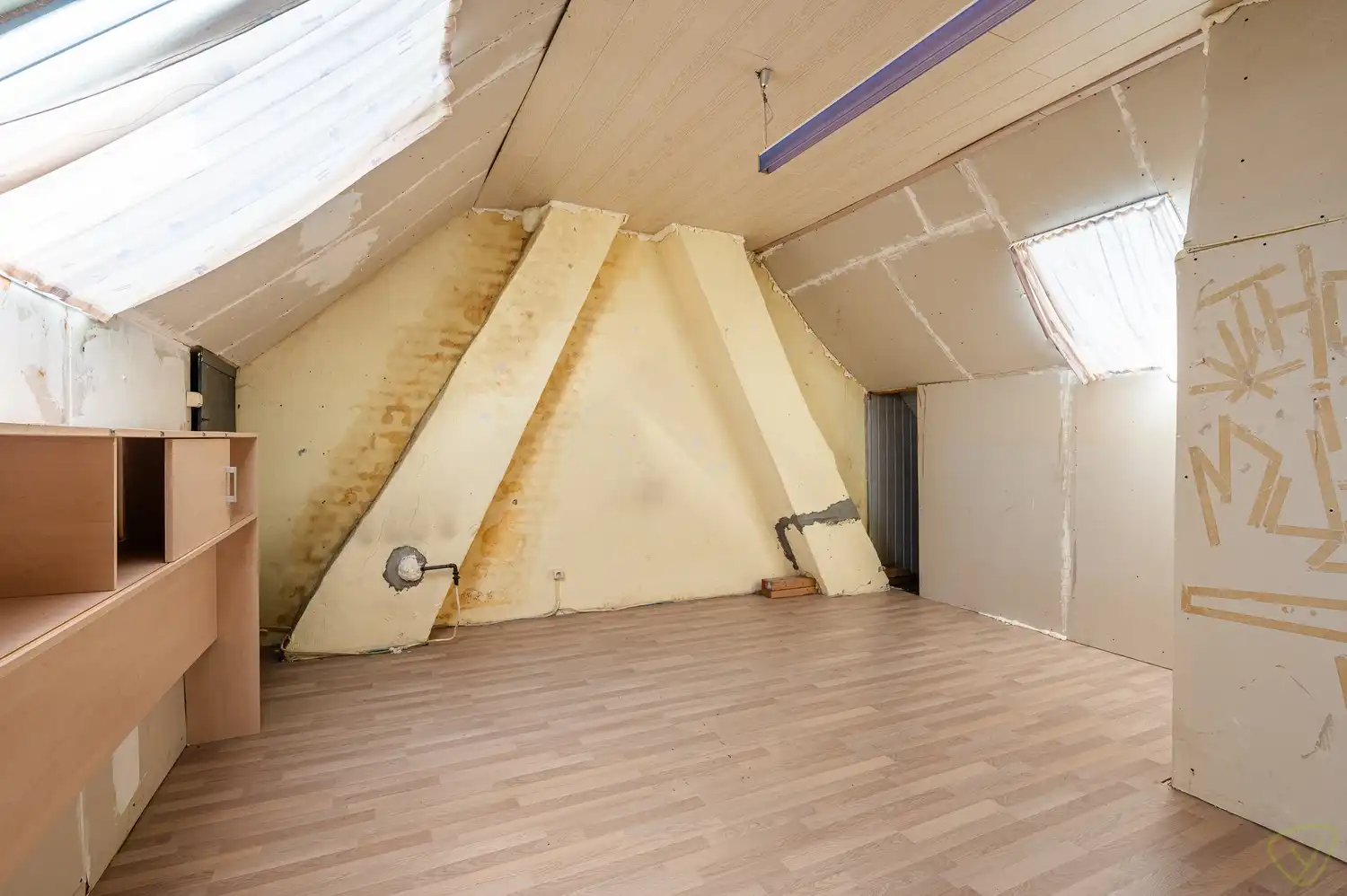 Ruime woning met potentieel en gunstige ligging te Eeklo foto 21