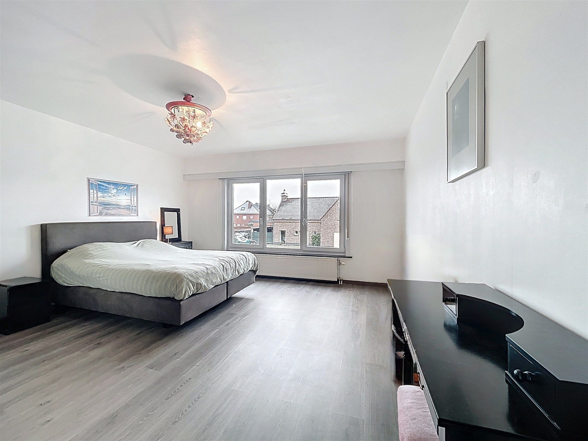 instapklare gezinswoning met 4 slaapkamers en bijgebouw op perceel van 400m²  foto 8