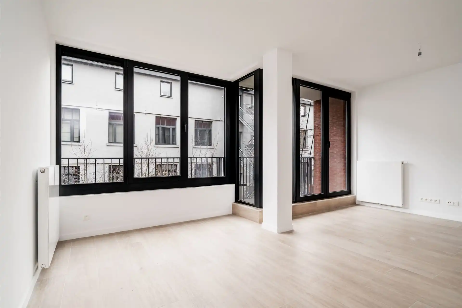 Vlakbij de Tour & Taxis site, prachtig nieuw duplex met 2 slaapkamers en terrassen ! foto 2