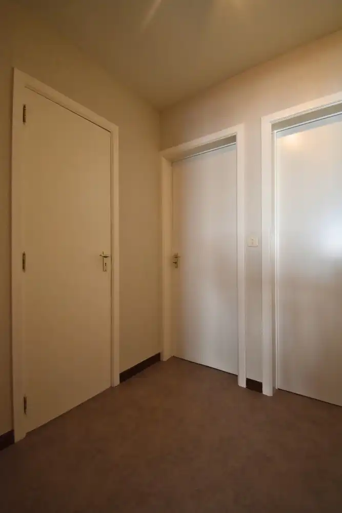 Appartement met 2 slaapkamers en garage te huur in Sint-Pieters-Leeuw foto 9
