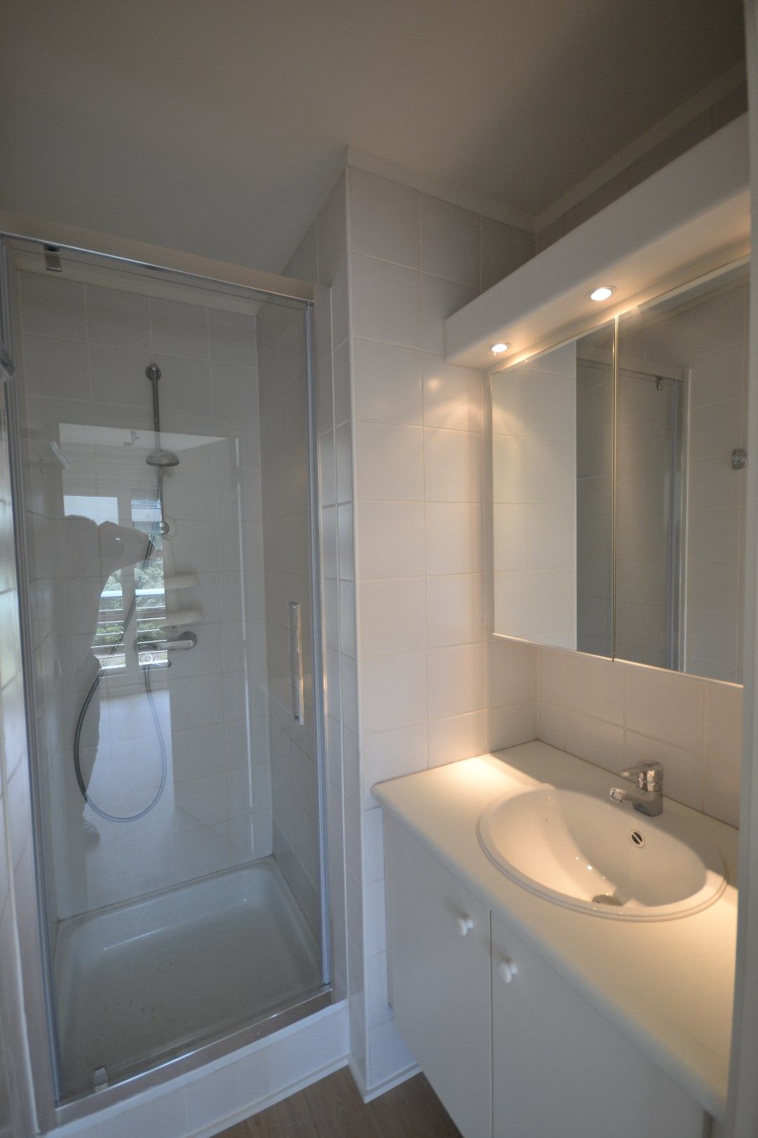 Volledig gerenoveerd 2 slaapkamer appartement met vrij uitzicht te Oostduinkerke-bad! foto 7