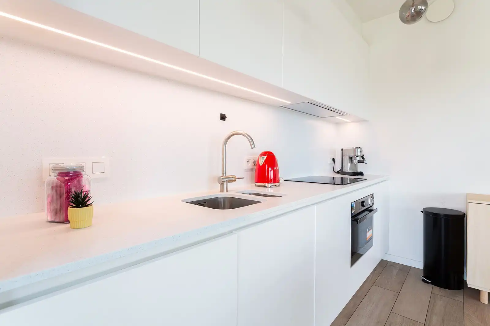 2 slaapkamer appartement met veel lichtinval foto 5