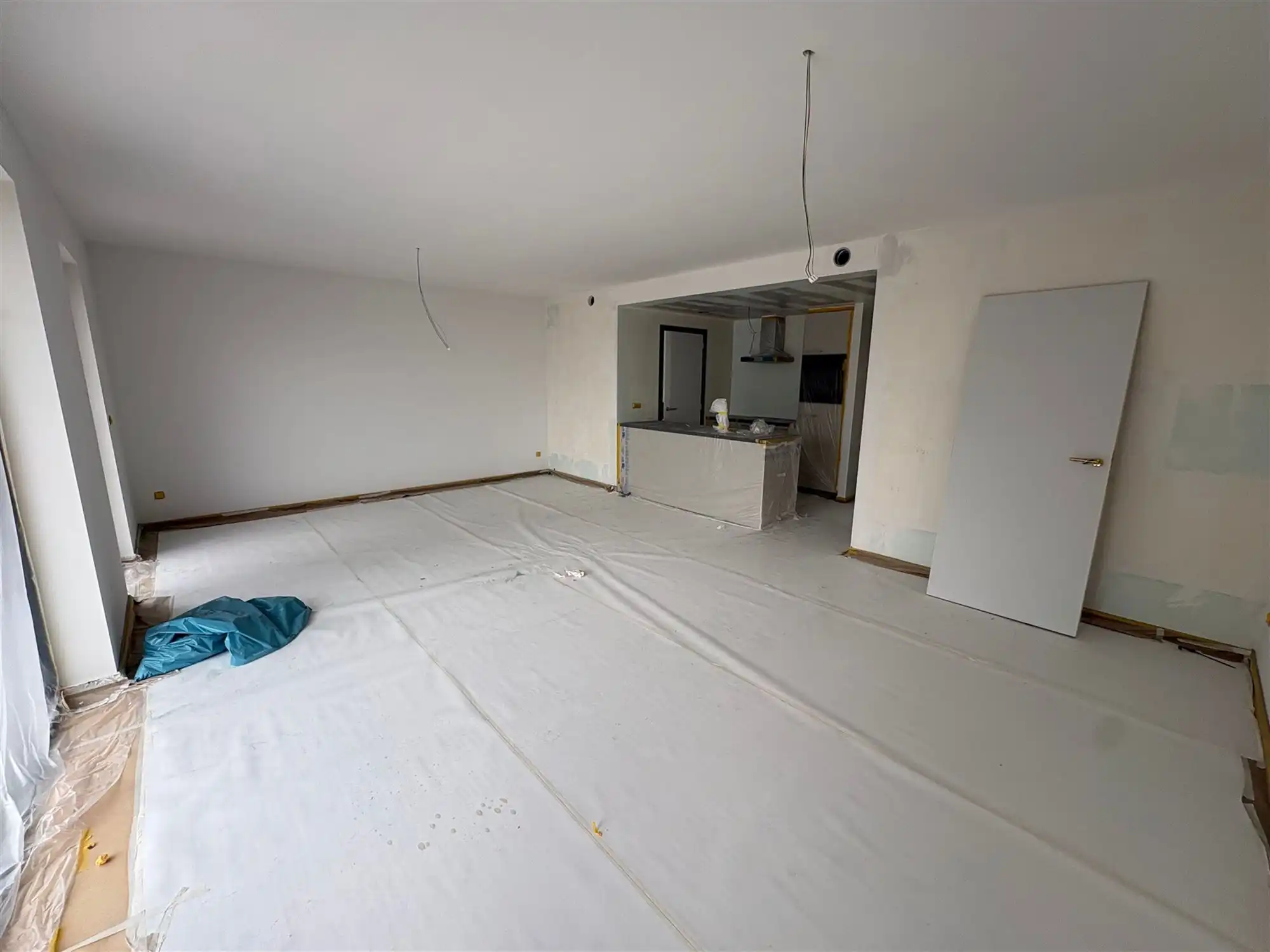 Appartement met 2 slaapkamers en ruim terras. foto 3