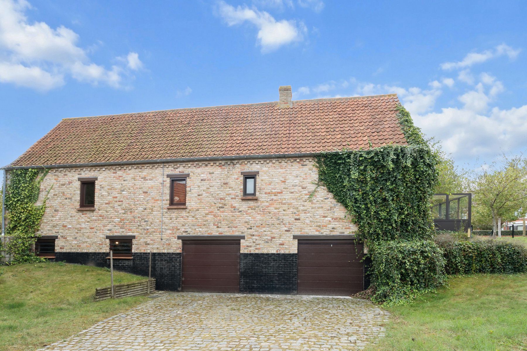 Ruime vrijstaande woning foto 2