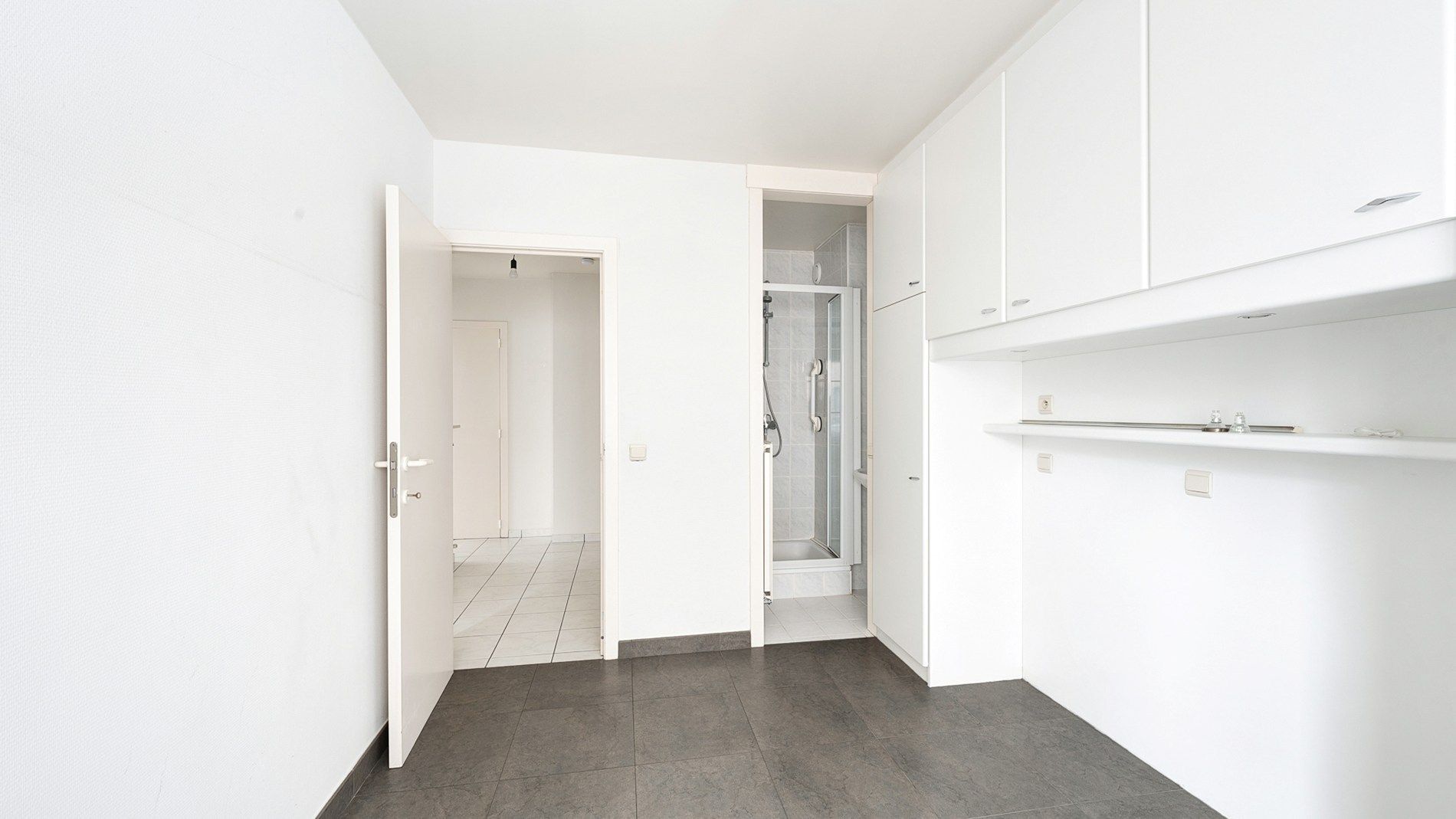 Hoekappartement met 2 slaapkamers in de Lippenslaan foto 15