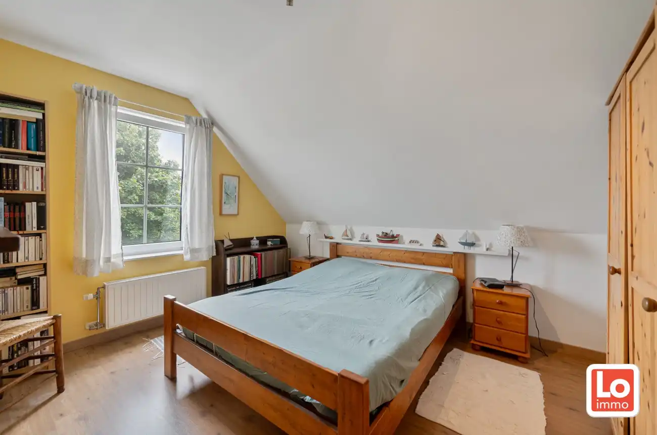 Degelijke, ruime en lichtrijke open woning met inpandige garage op een rustige locatie en toch vlakbij&nbsp; het centrum van het bruisende Lochristi! foto 13