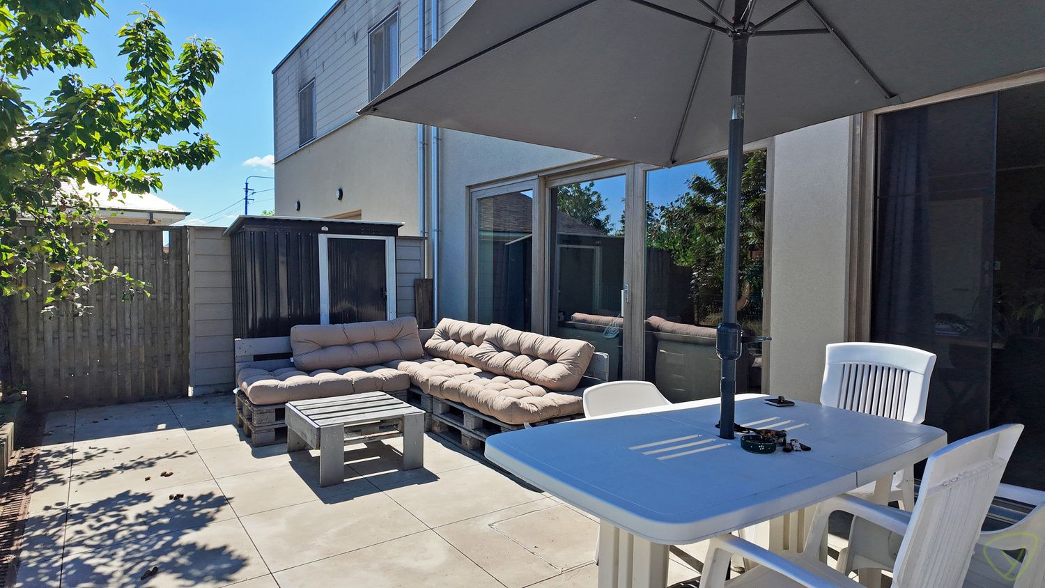 Charmant gerenoveerde woning gelegen te Adegem! foto 6