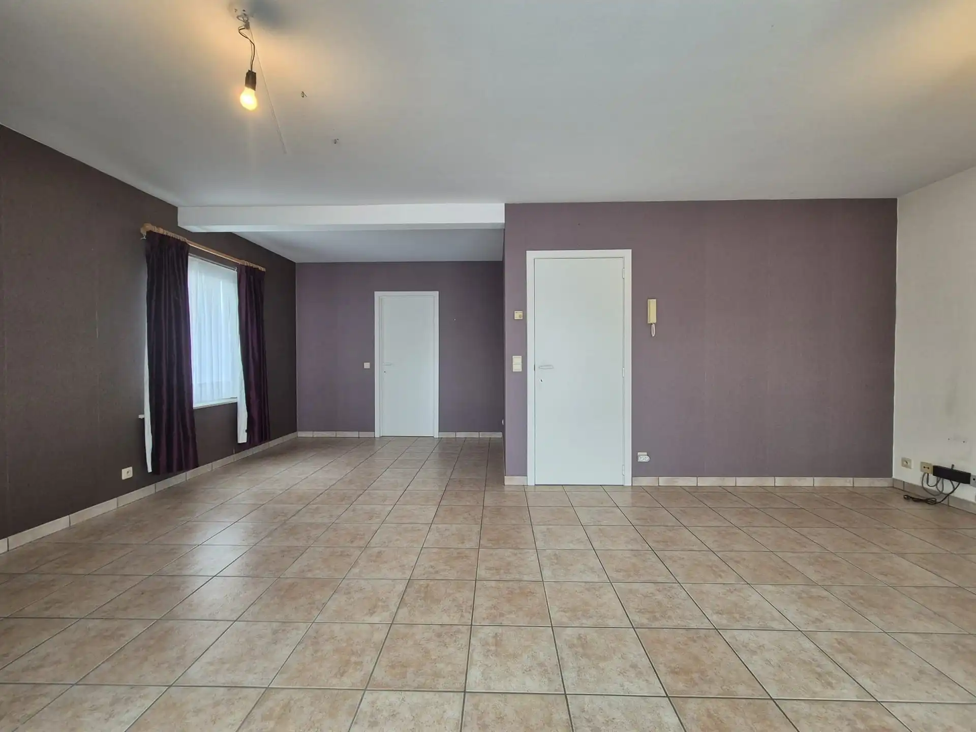 Ruim appartement met garage gelegen op het eerste verdiep vlakbij de Warande. foto 9