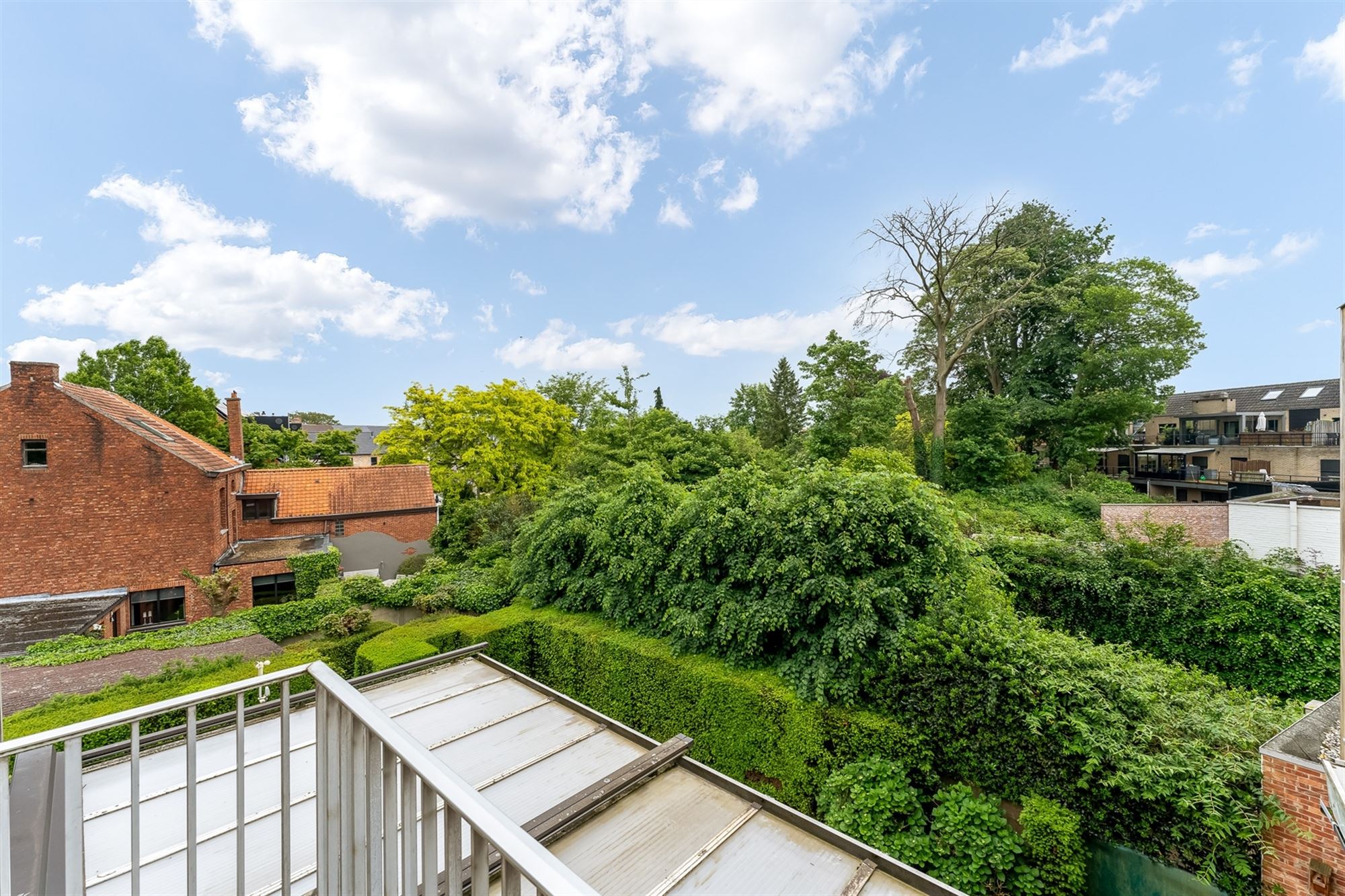 GERENOVEERD APPARTEMENT MET 2 SLPKS EN LIFT IN CENTRUM BALEN foto 16