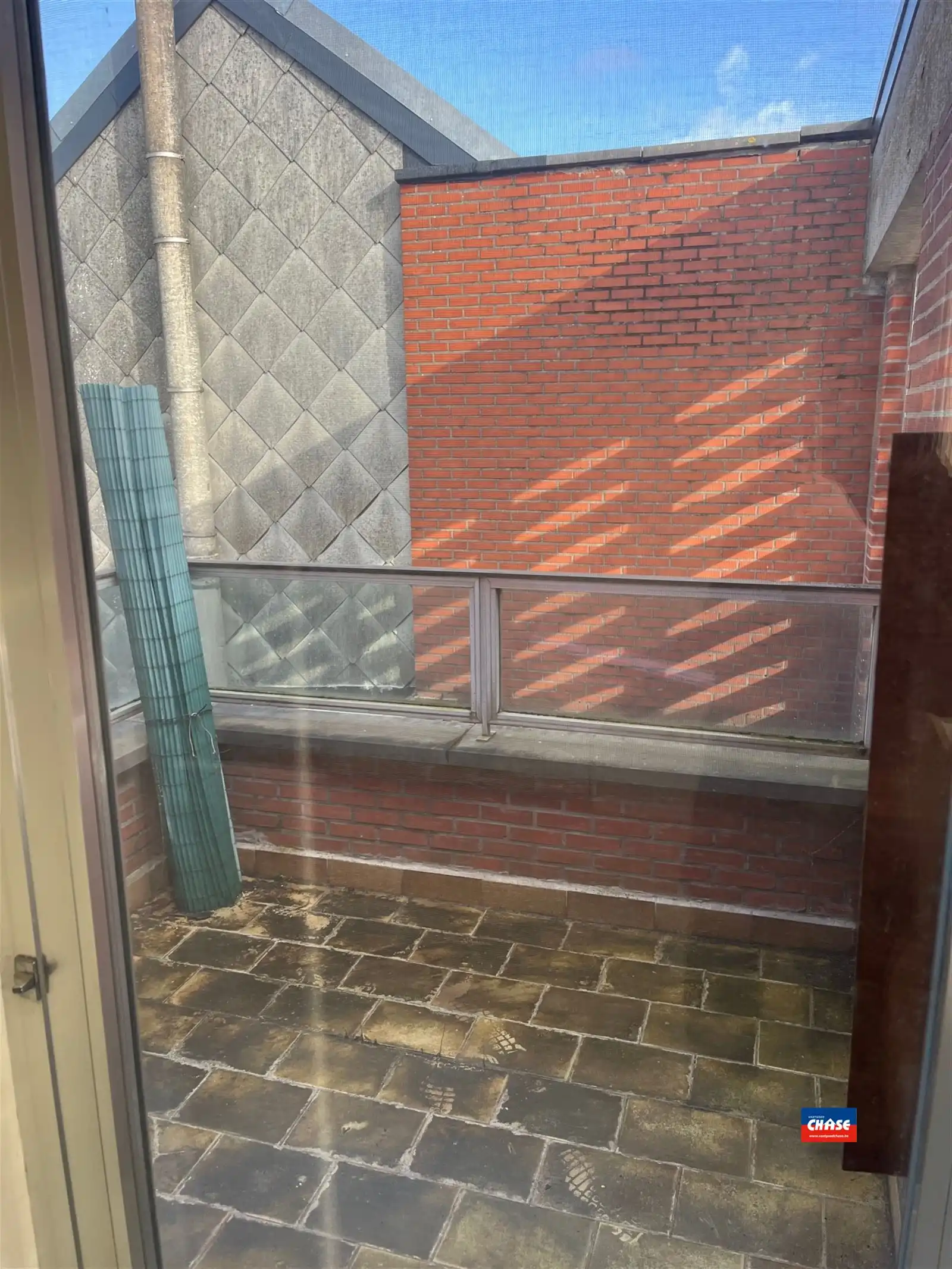 Te renoveren handelshuis op hoekligging foto 12