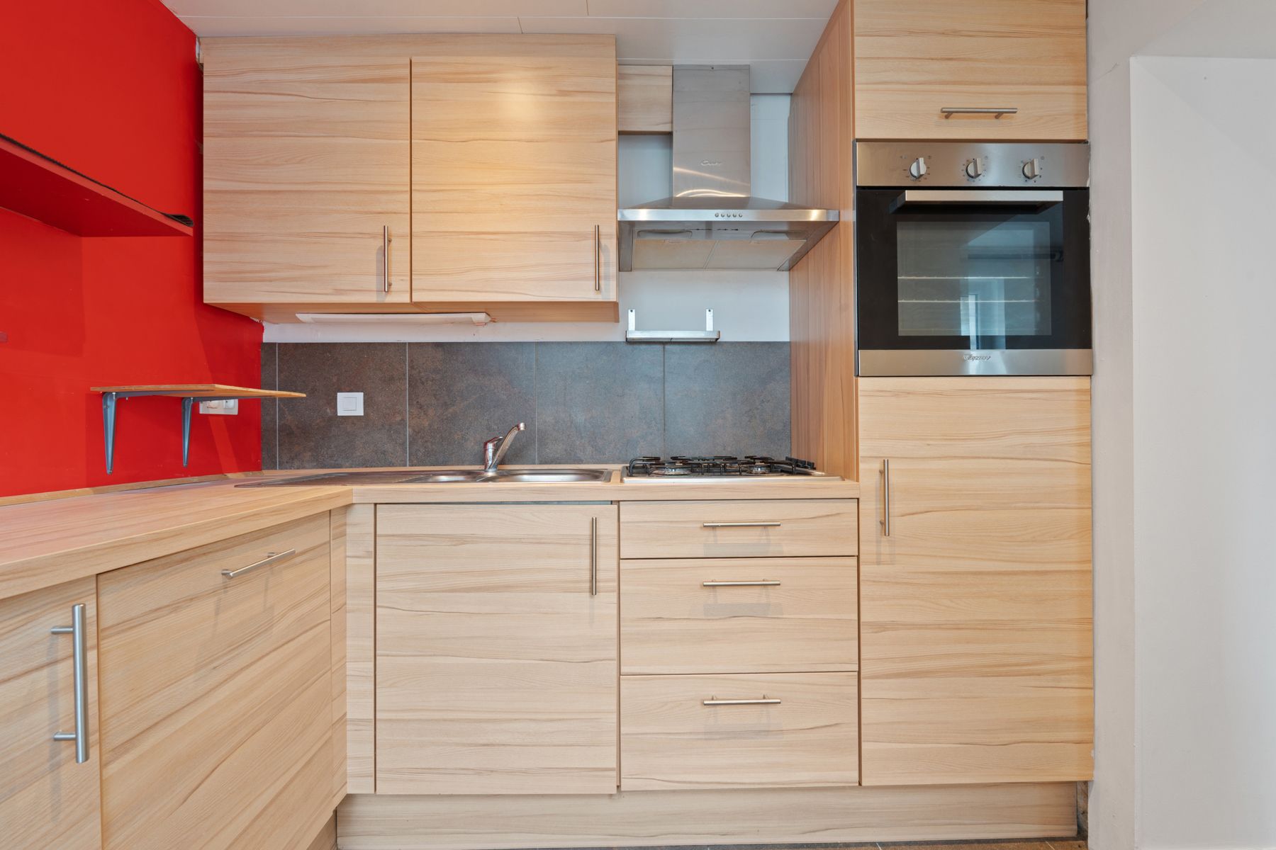 Vernieuwd appartement in de Quartier Sénégalais foto 5