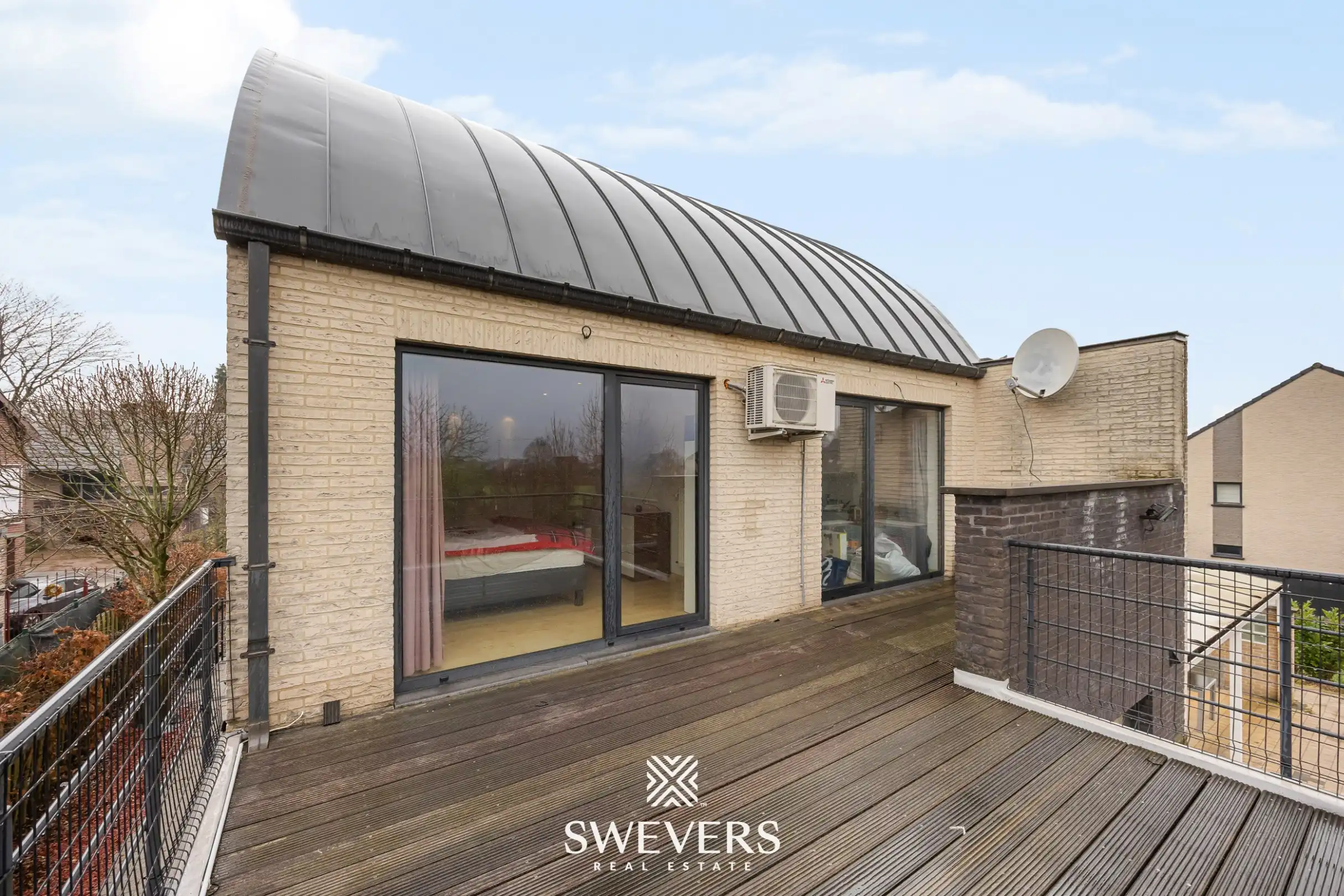 Ruime woning met 5 slaapkamers en binnenzwembad foto 27