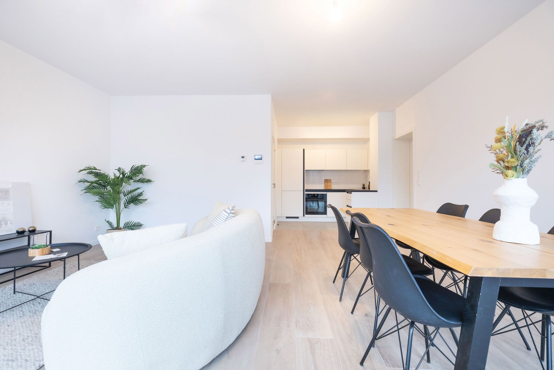 2slpks verhuurd, +-4% rendement + verhuurbeheer inbegrepen foto 13