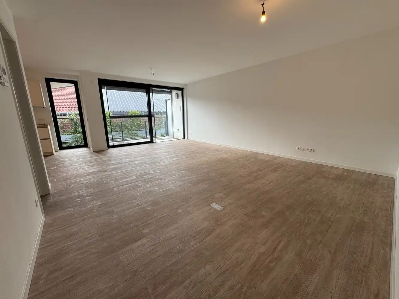 Ruimte om te wonen, terrassen om te genieten in het centrum van Lanaken foto 3