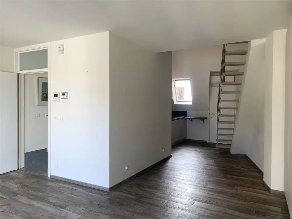 Appartement met mooie ligging op de markt van Torhout foto 4