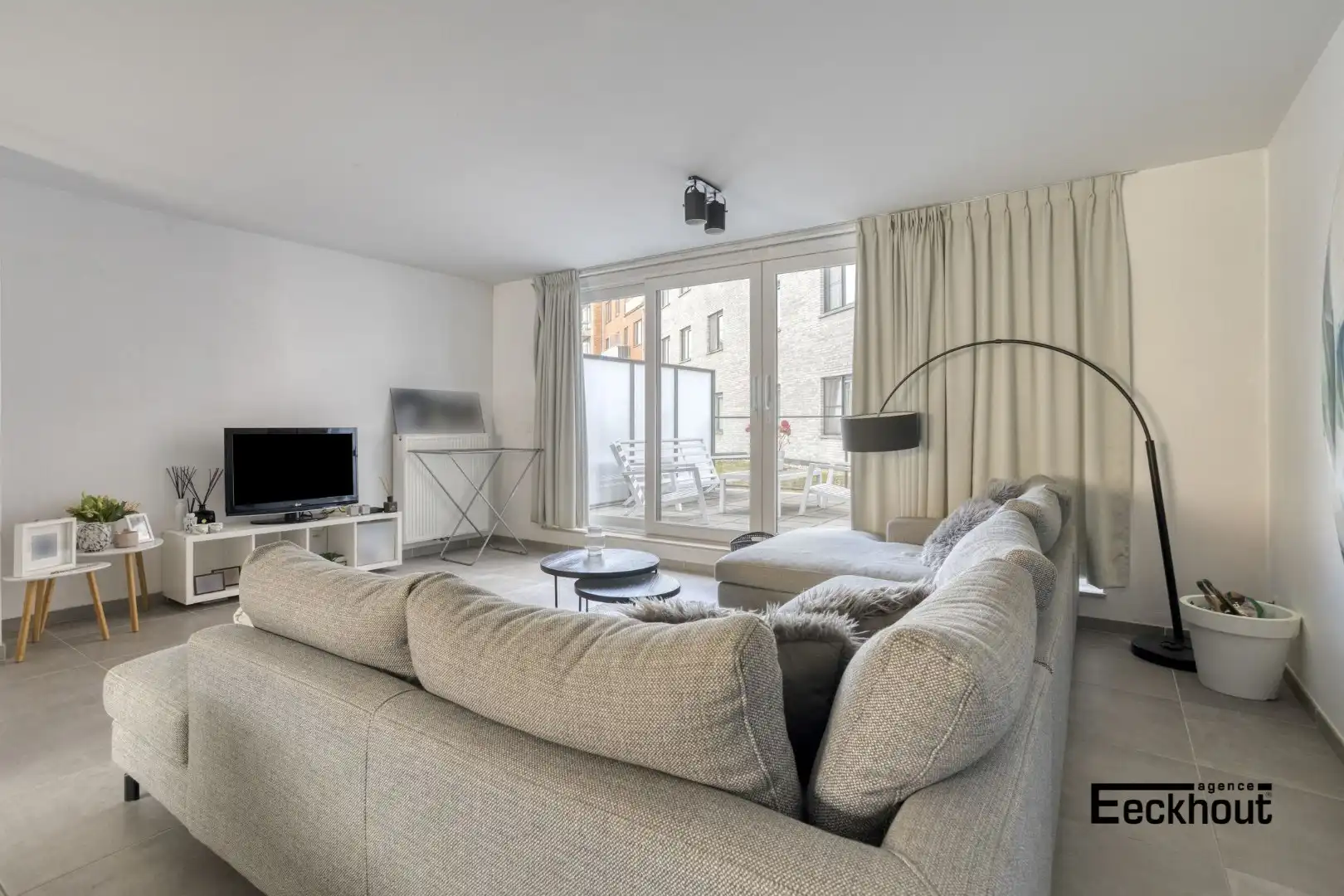 Moderne triplex-appartement met 3 slaapkamers - Ideaal als investeringspand wegens aanwezigheid van vaste huurders foto 2